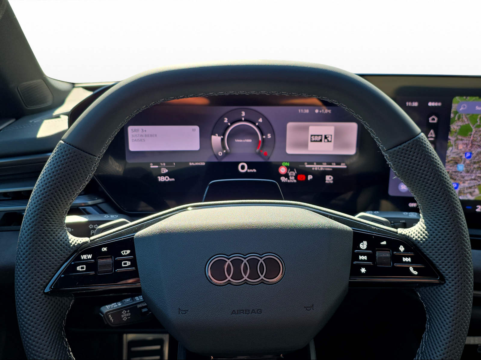 AUDI A6 Avant TDI quattro 150 kW S tronic-image-4