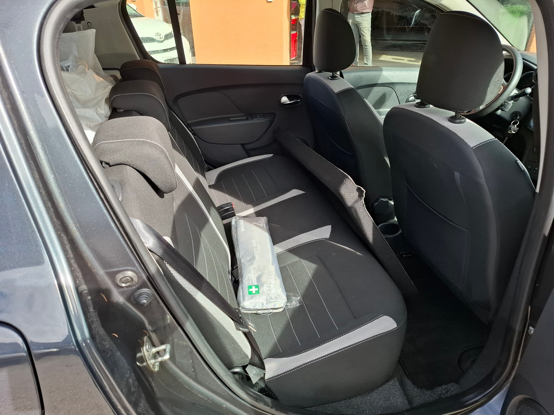 DACIA Sandero1.5dCi Stepway-image-8