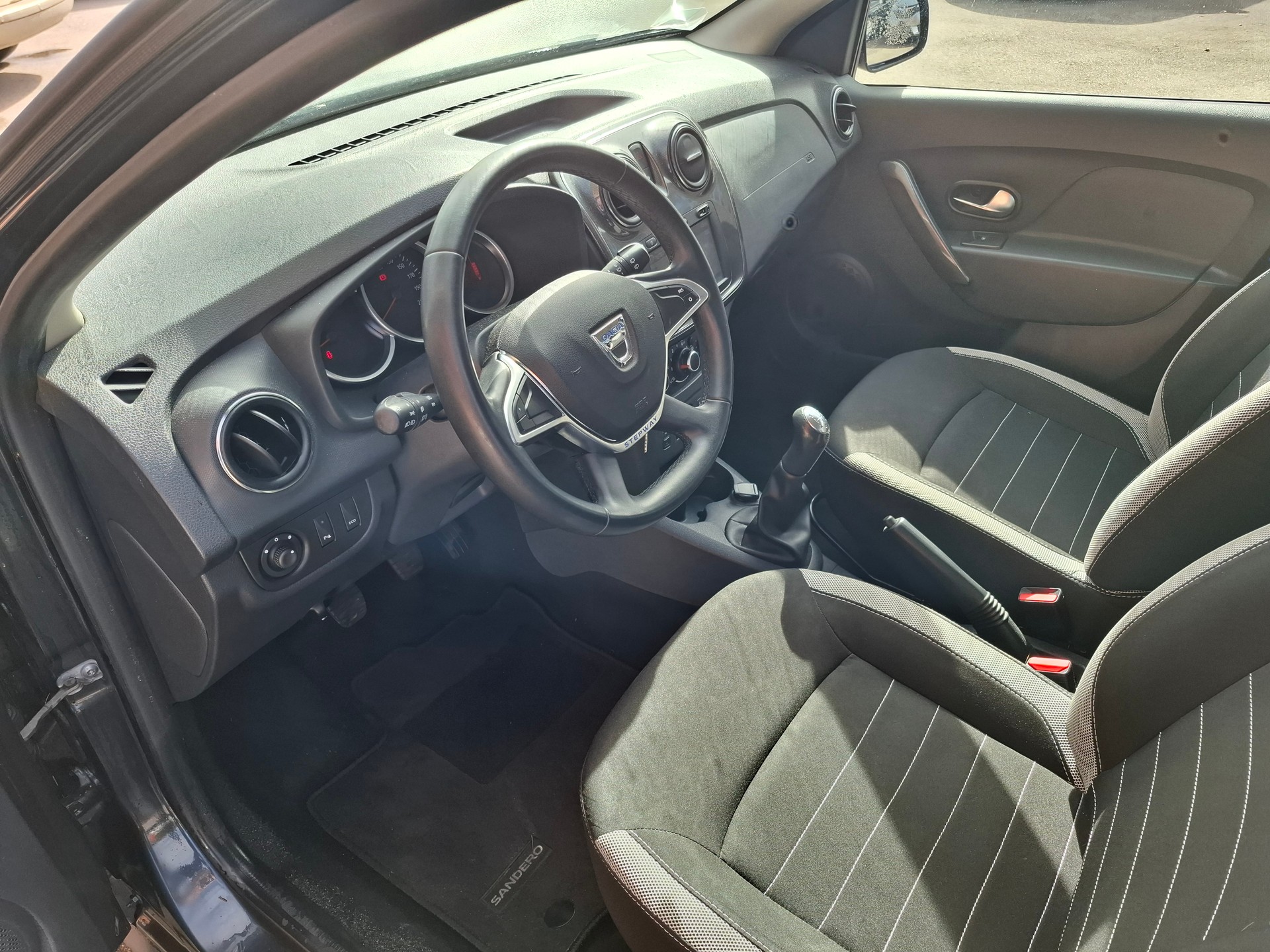 DACIA Sandero1.5dCi Stepway-image-7