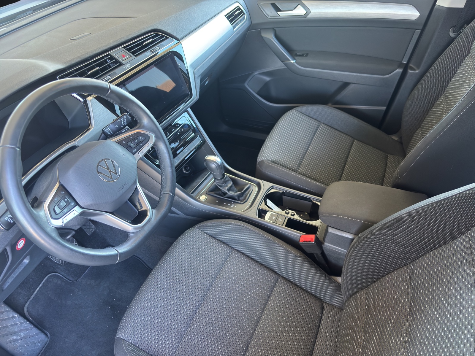 VW Touran 2.0 TDI SCR Comfortline DSG-image-8