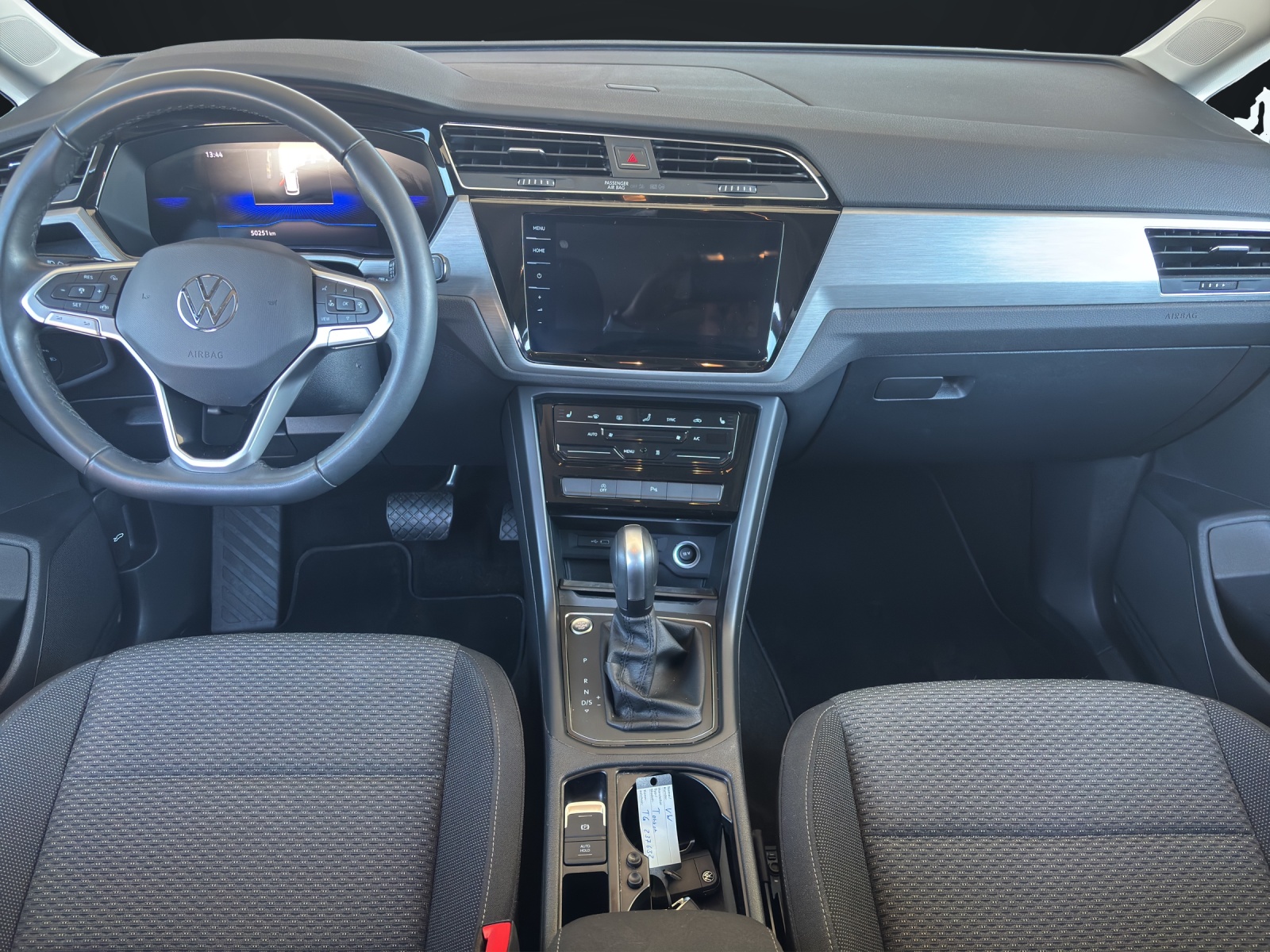 VW Touran 2.0 TDI SCR Comfortline DSG-image-10
