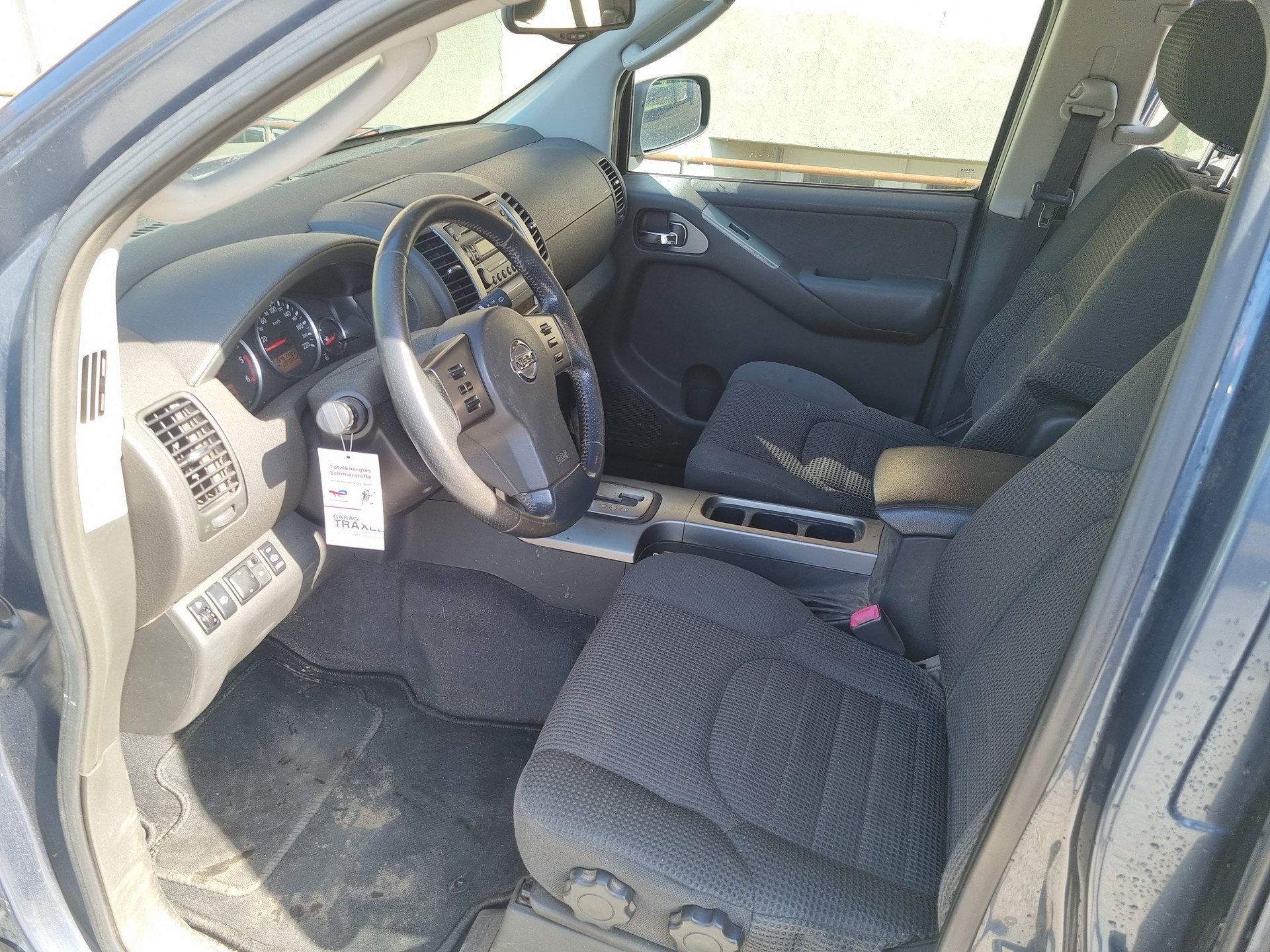 NISSAN Pathfinder 2.5 dCi LE-image-10