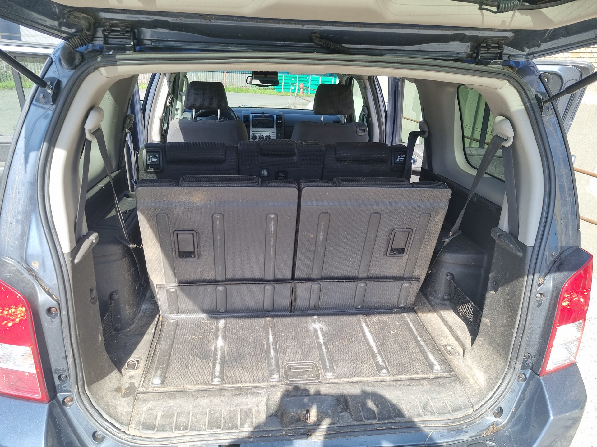 NISSAN Pathfinder 2.5 dCi LE-image-7