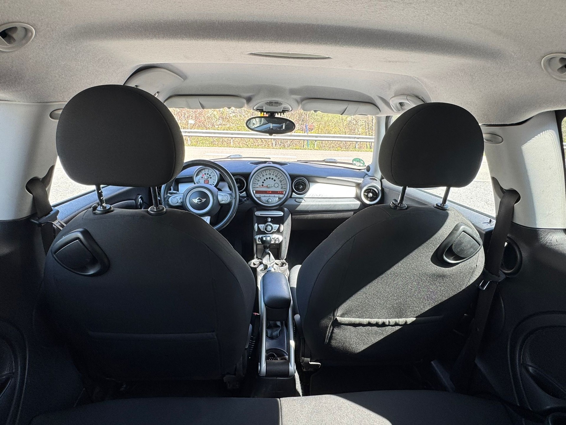 MINI Clubman Cooper D-image-11