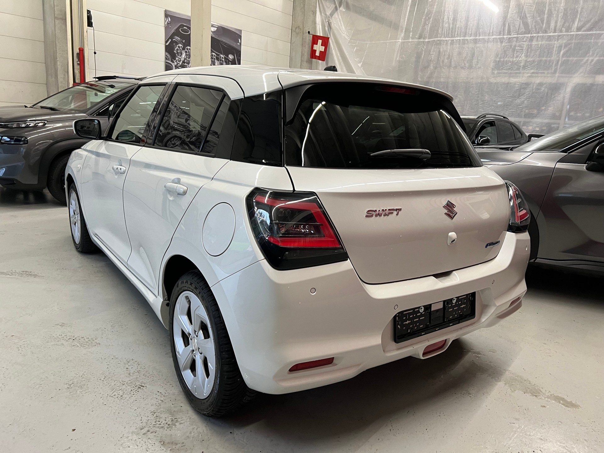 SUZUKI Swift 1.2 1st Edition Hybrid-image-2