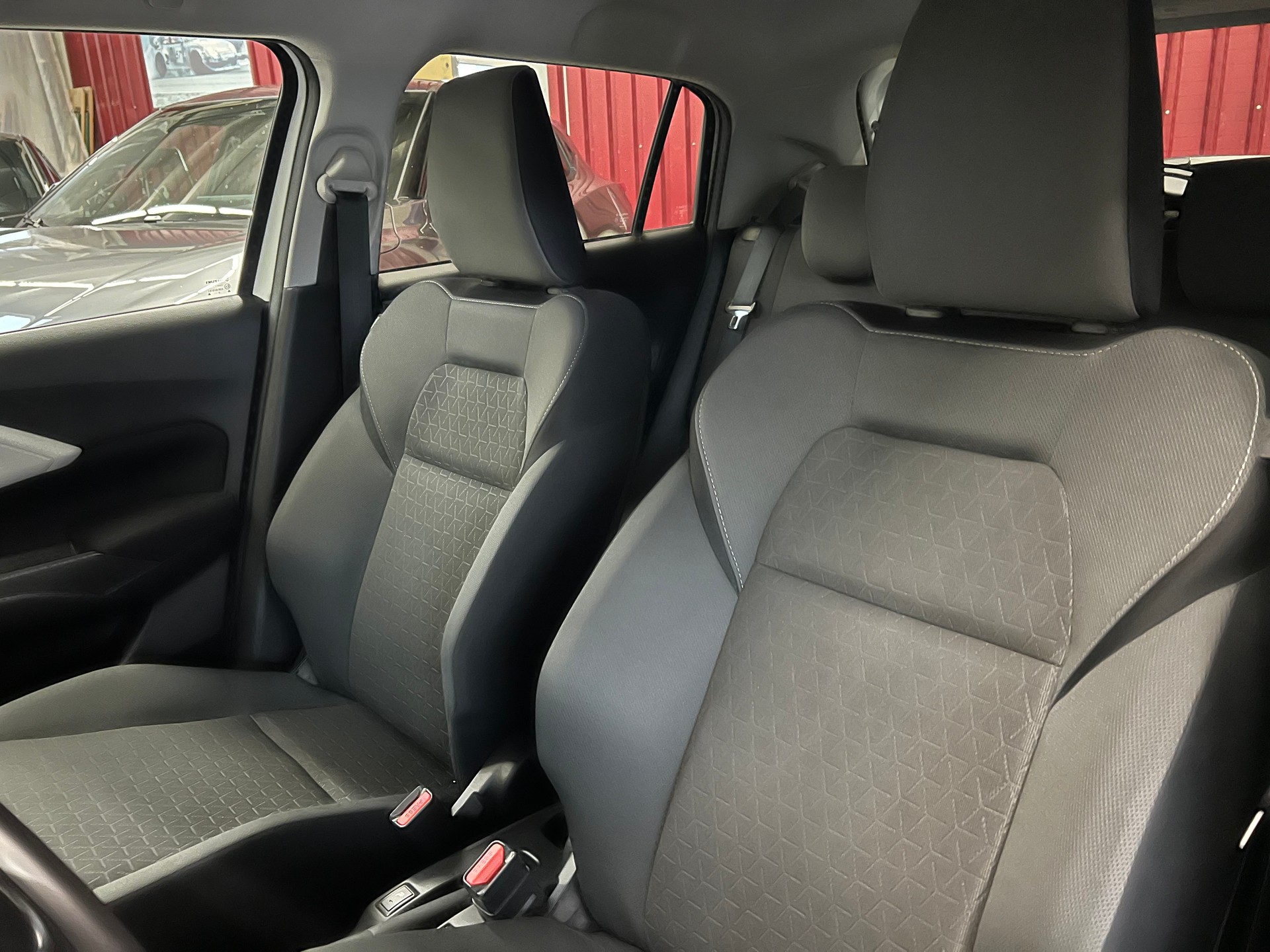 SUZUKI Swift 1.2 1st Edition Hybrid-image-4