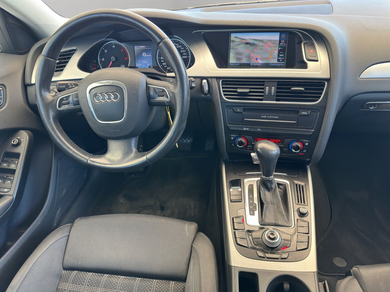 AUDI A4 Avant 2.0 TDI multitronic-image-9