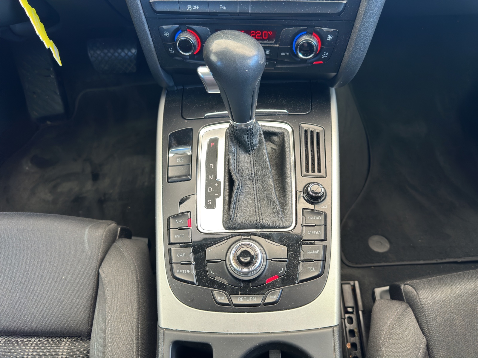 AUDI A4 Avant 2.0 TDI multitronic-image-10