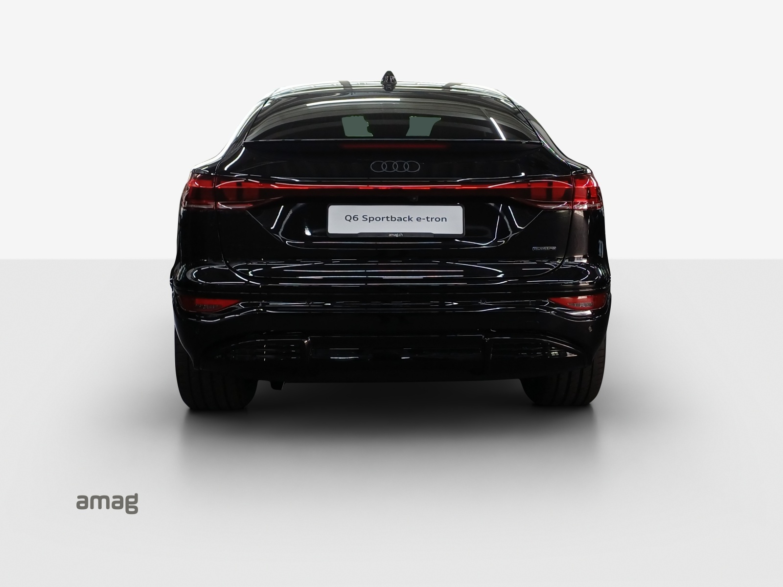 AUDI Q6 Sportback e-tron quattro-image-3