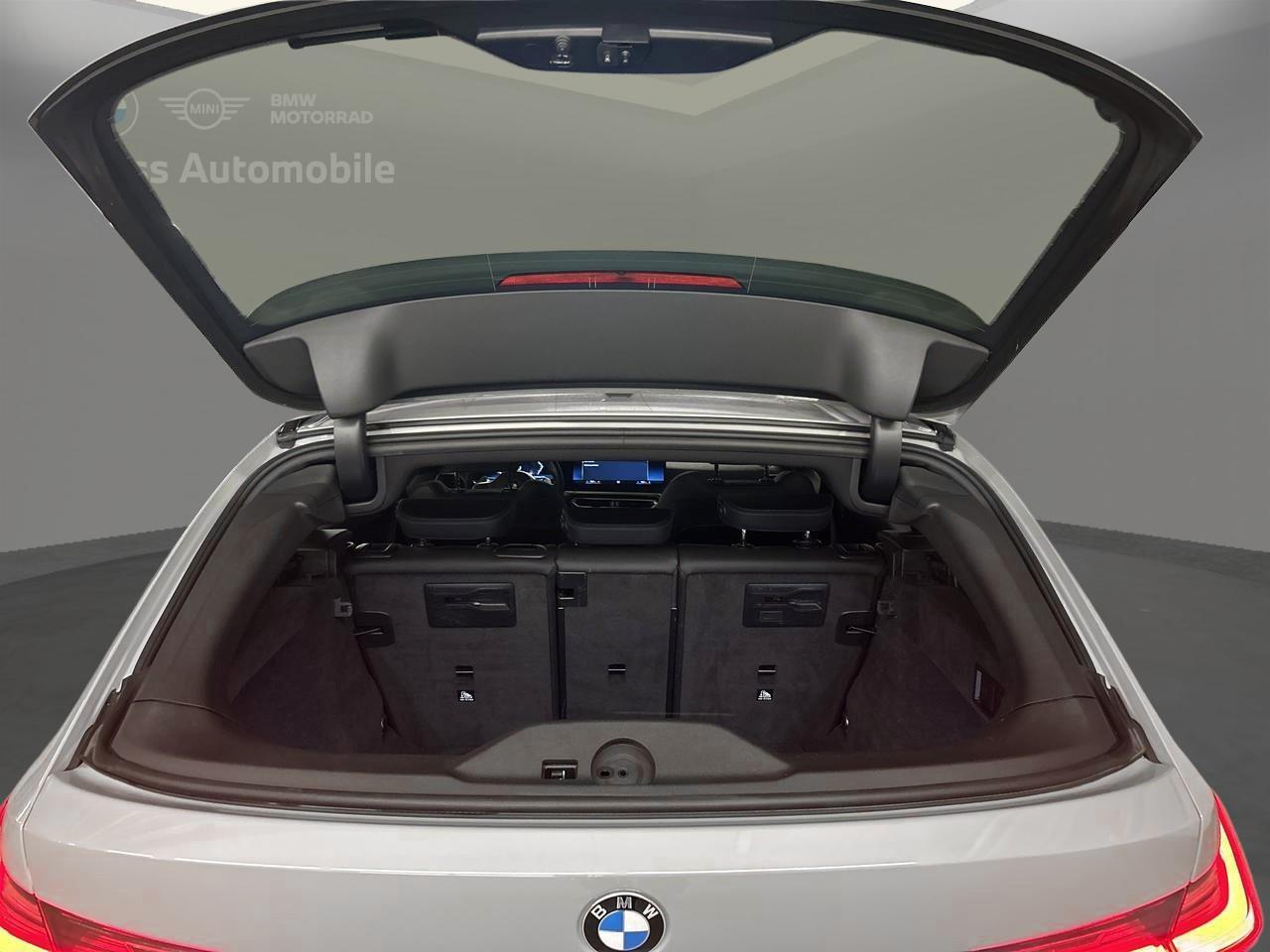 BMW 330d xDrive Touring M Sport-image-10