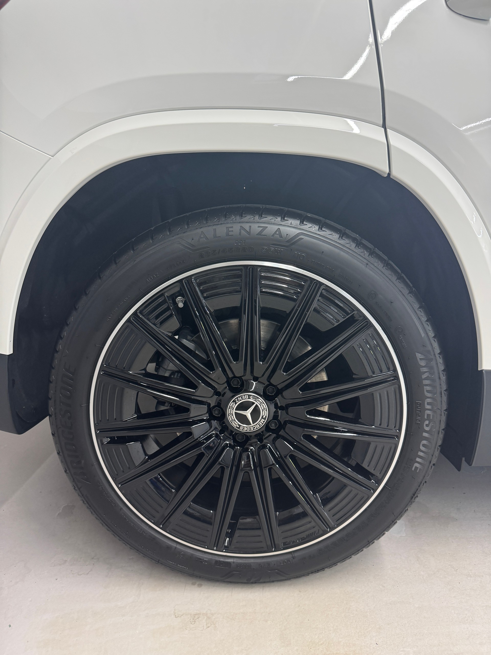 MERCEDES-BENZ GLA 220 d 4Matic Swiss Star-image-4