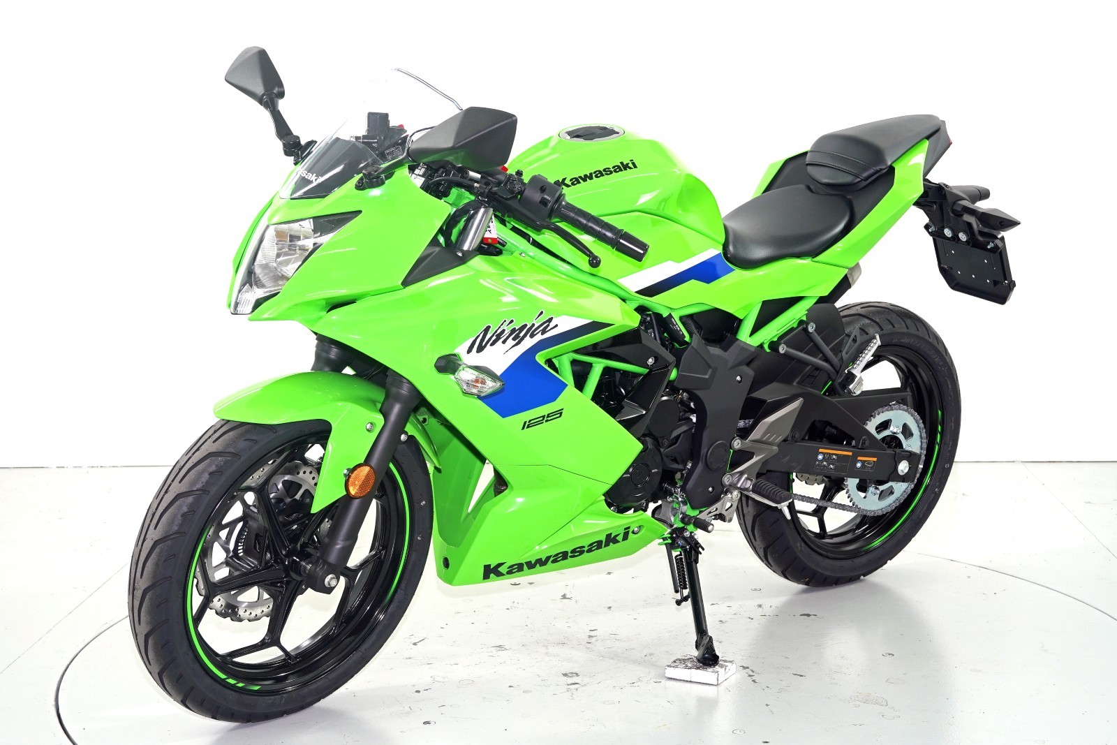 KAWASAKI Ninja 125 ABS-showroom-element-2