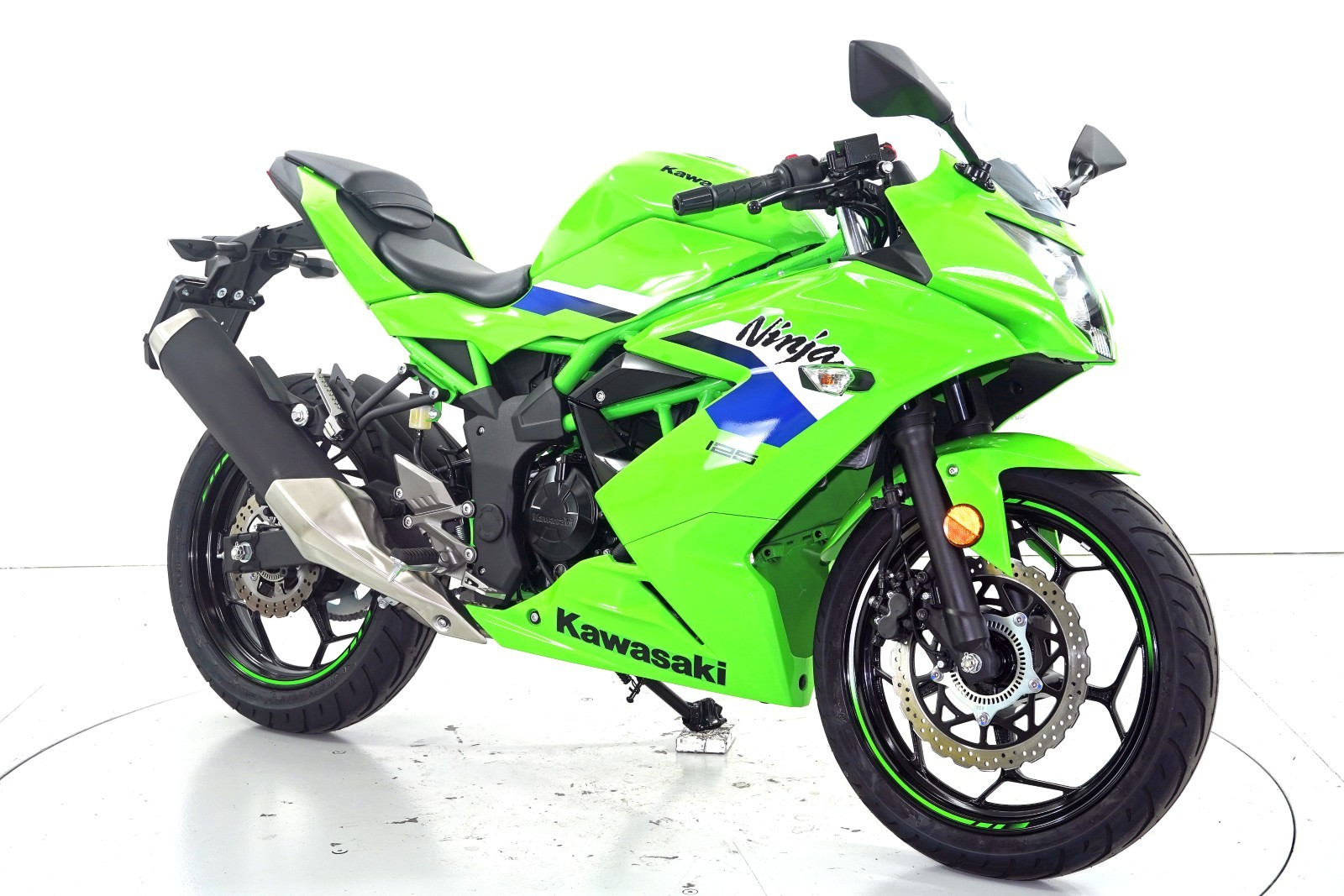KAWASAKI Ninja 125 ABS-showroom-element-1