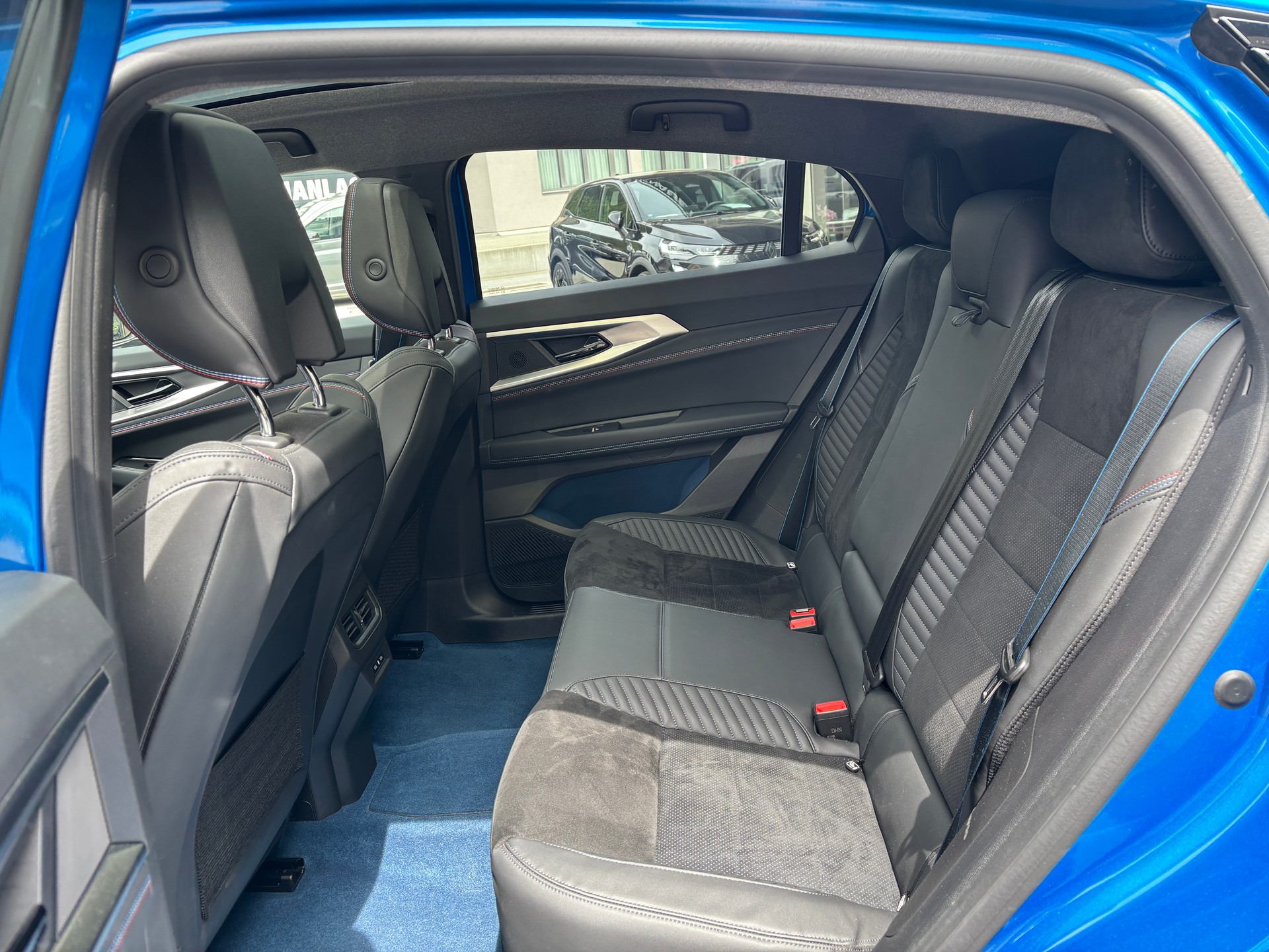 RENAULT Rafale 1.2 Plug-in Esprit Alpine 4x4-image-9