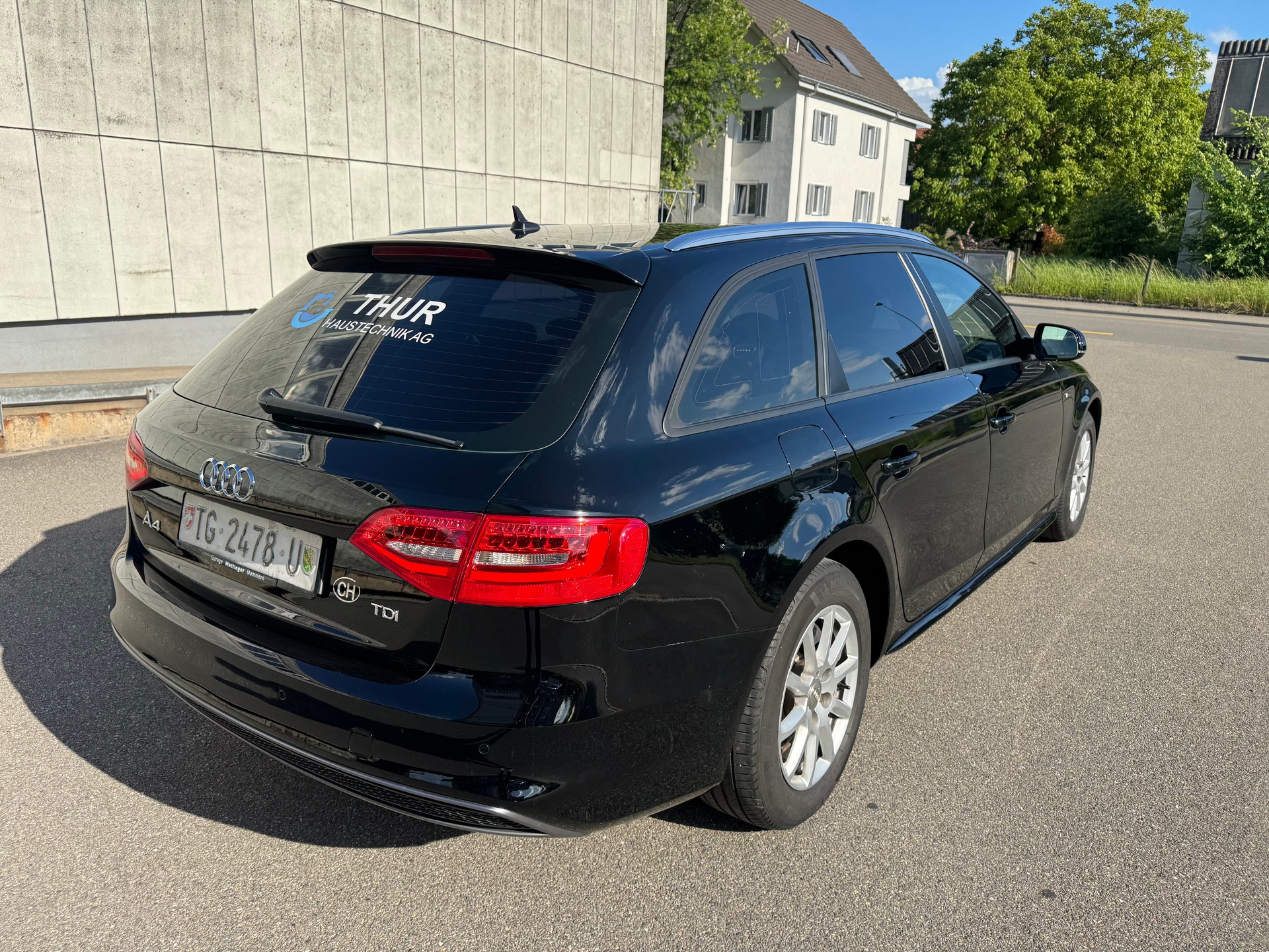 AUDI A4 Avant 2.0 TDI multitronic Frisch ab MFK-image-6