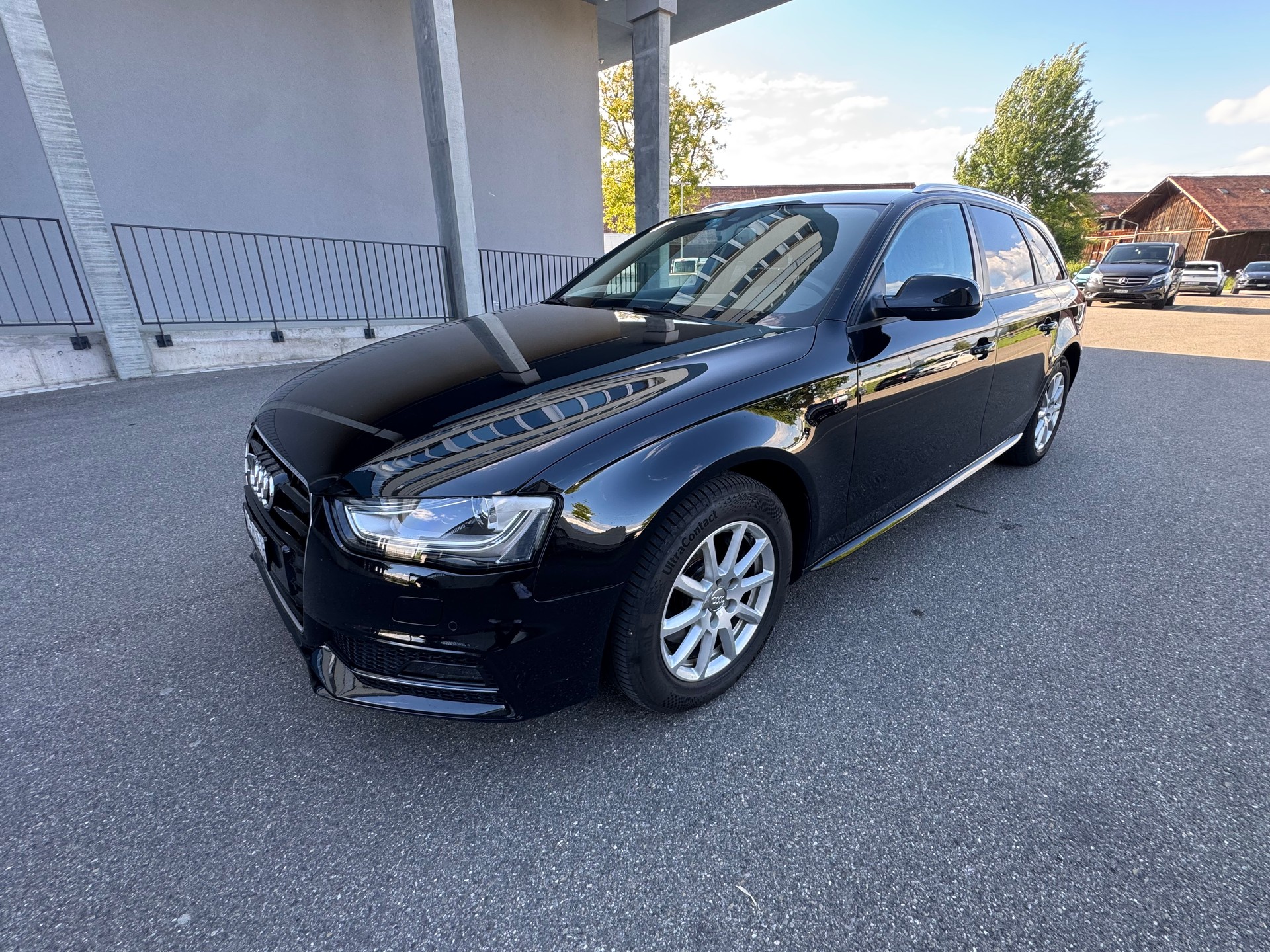 AUDI A4 Avant 2.0 TDI multitronic Frisch ab MFK-image-5