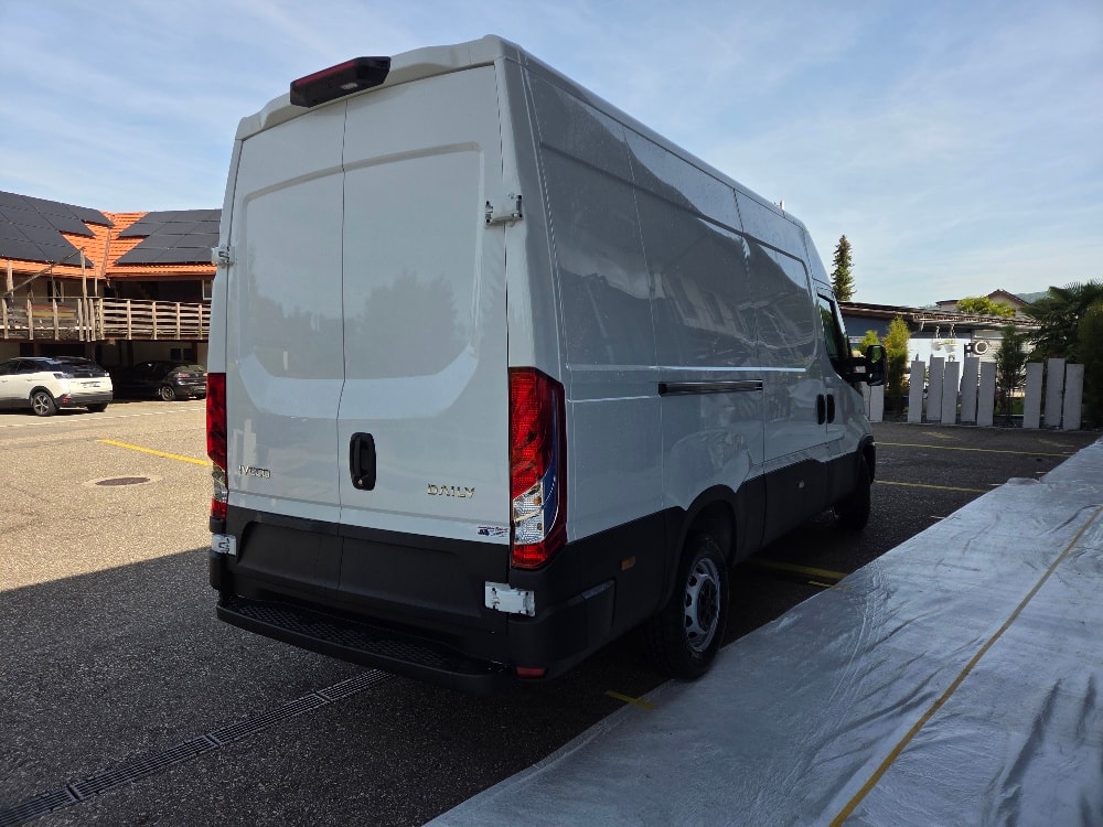 IVECO 35 S 16 A8 V-image-3