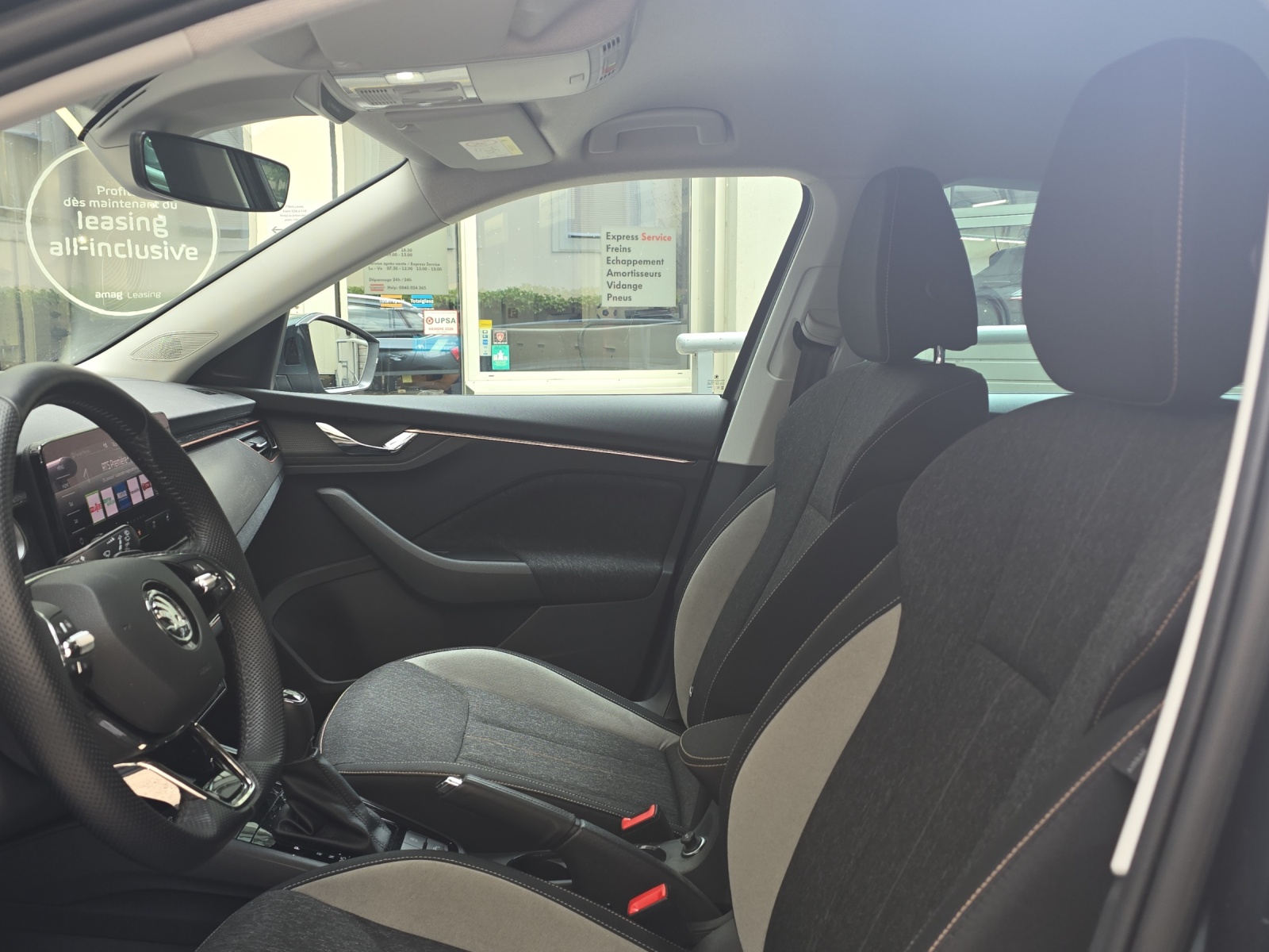 SKODA Kamiq 1.5 TSI ACT Style DSG-image-4
