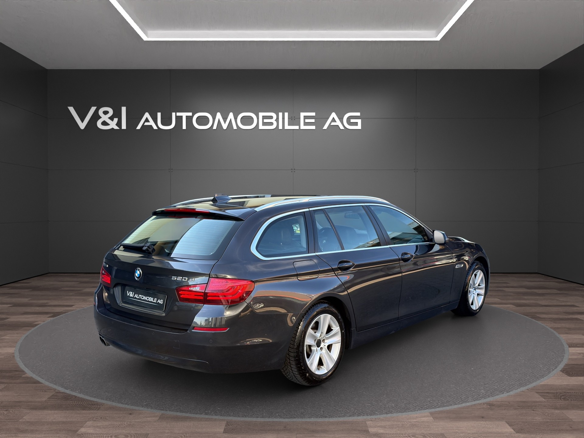 BMW 520d Touring xDrive Steptronic-image-4