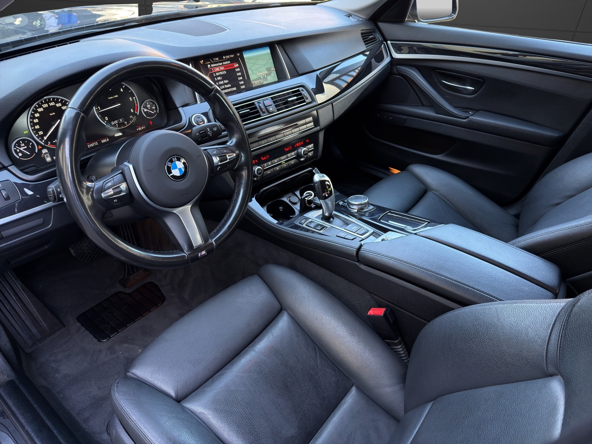 BMW 520d Touring xDrive Steptronic-image-9