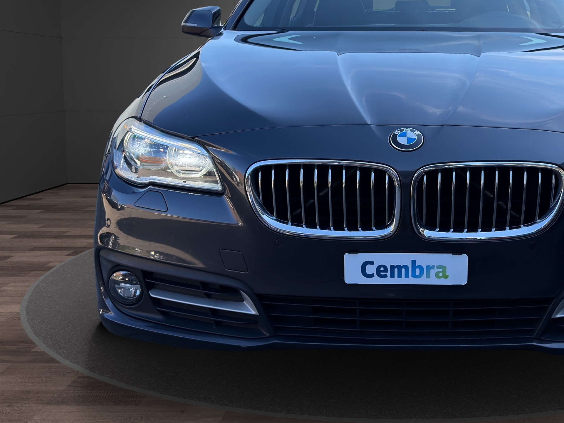 BMW 520d Touring xDrive Steptronic-image-8