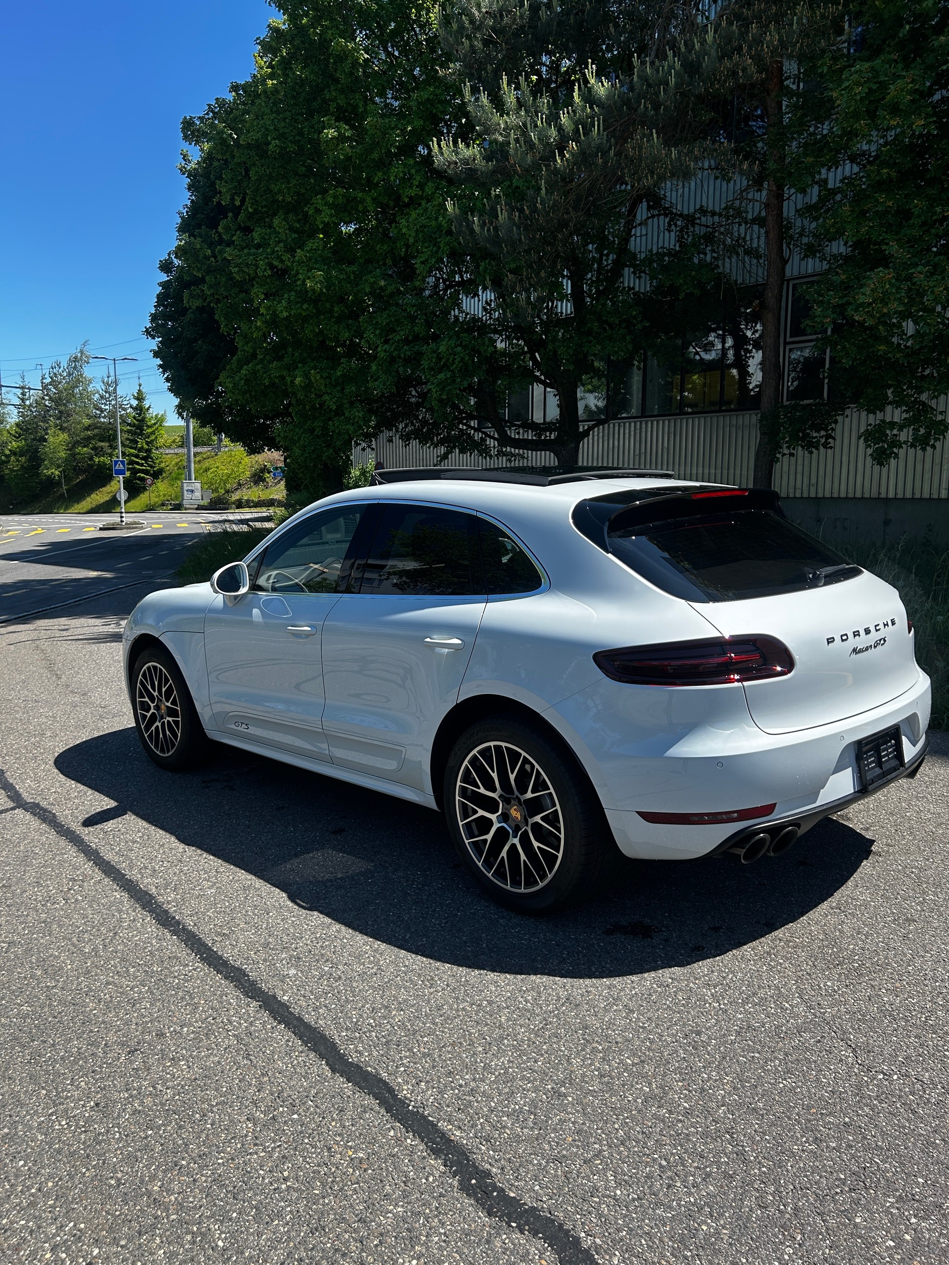PORSCHE 3.0 V6 GTS ( APPROVED)-image-1
