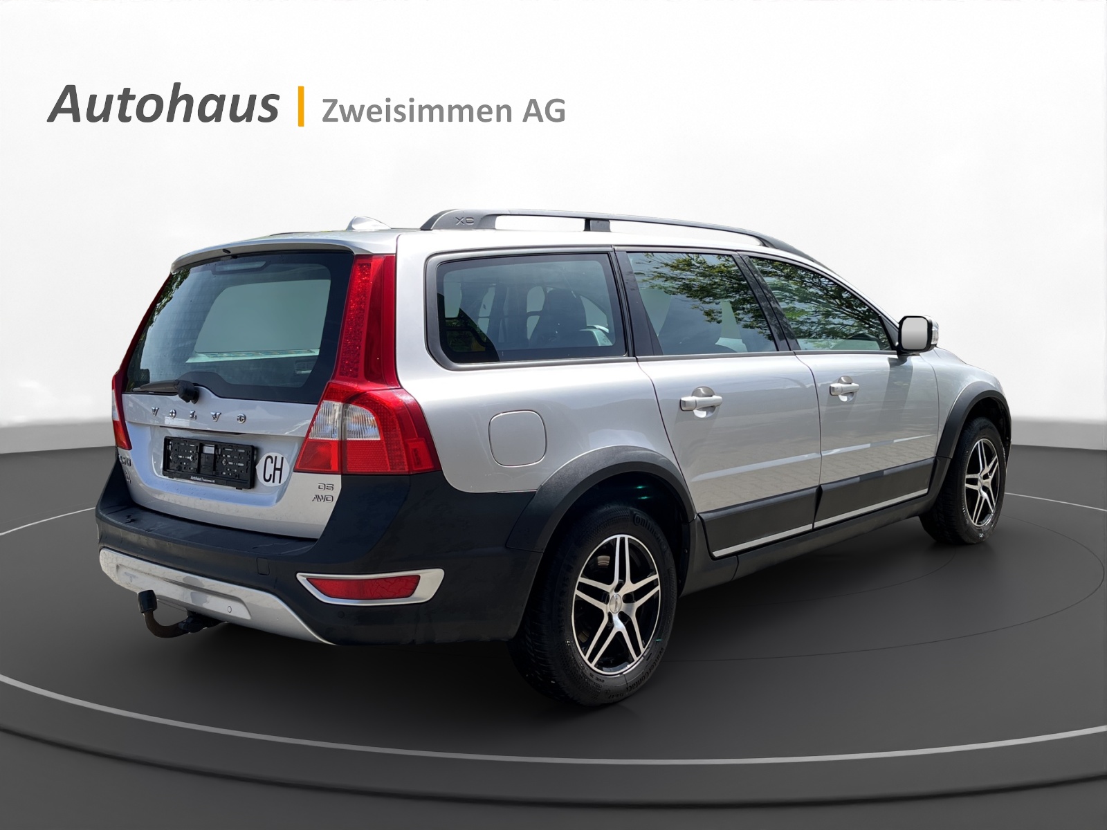 VOLVO XC70 D5 AWD Momentum Geartronic-image-5