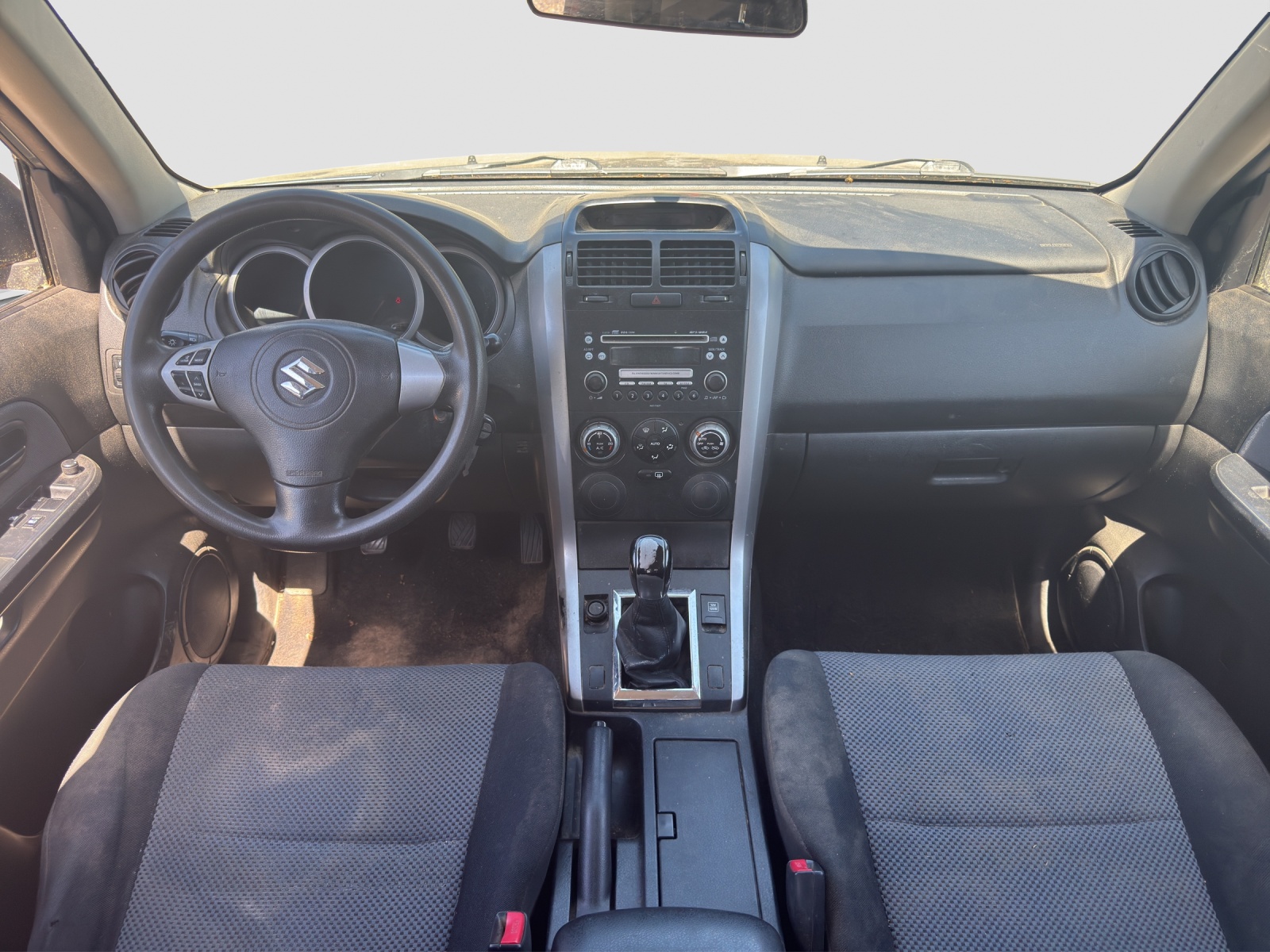 SUZUKI Grand Vitara 1.6 16V GL-image-8