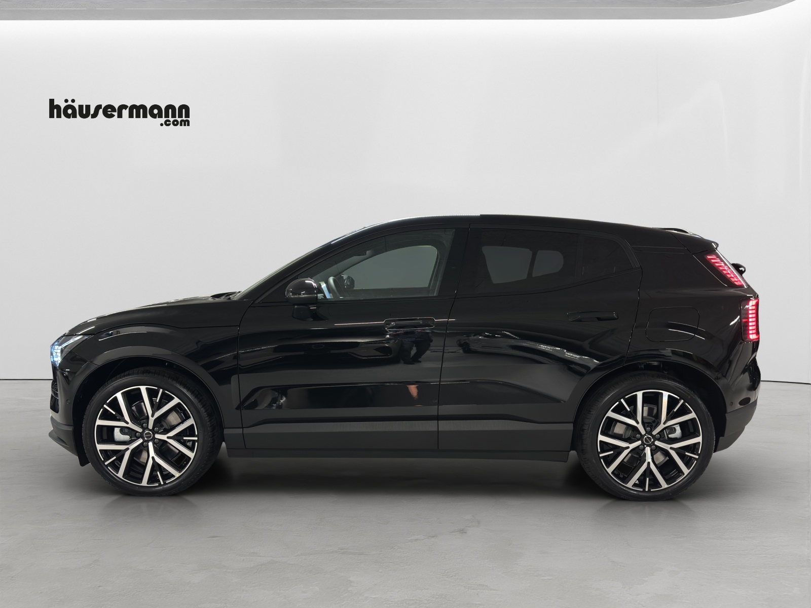 VOLVO EX30 Ultra XCENTRIC Black Edition-showroom-element-1