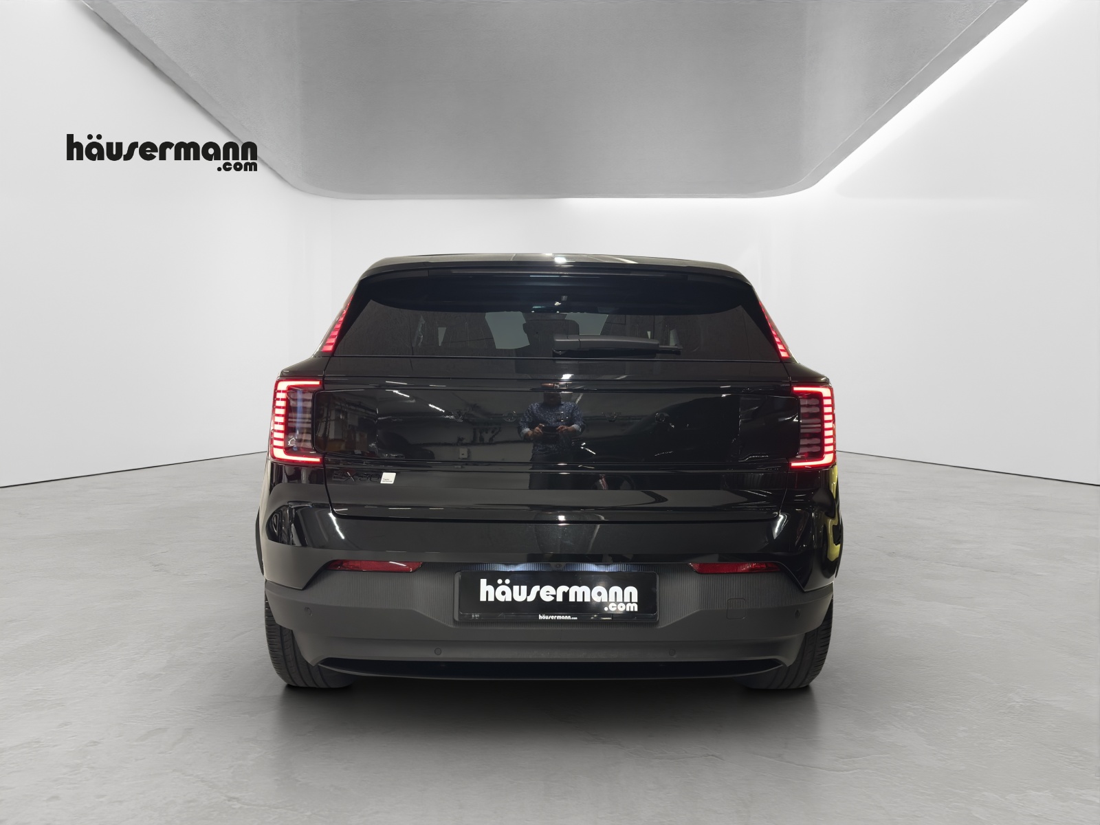 VOLVO EX30 Ultra XCENTRIC Black Edition-image-7