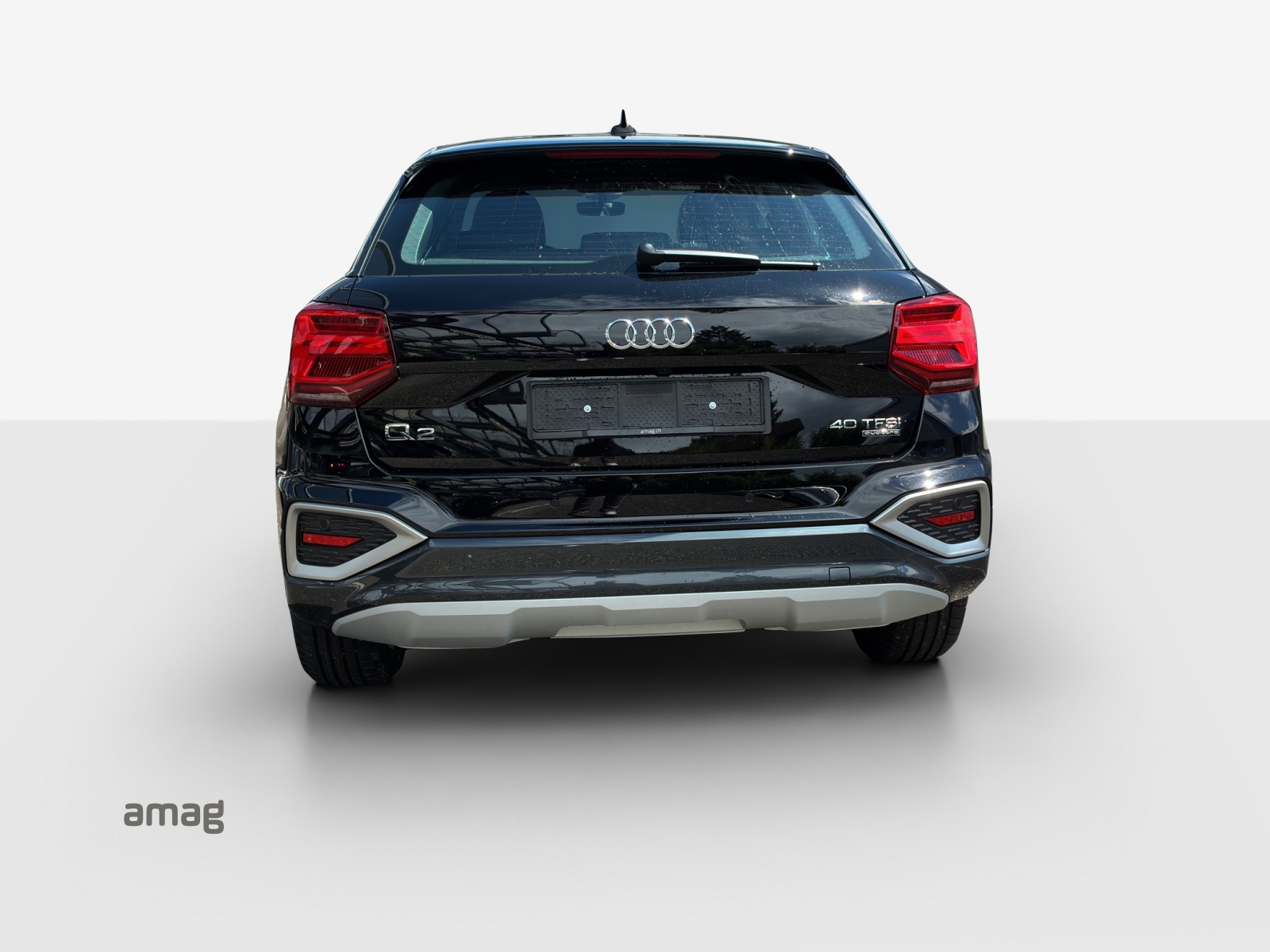 AUDI Q2 40 TFSI advanced quattro S-tronic-image-2