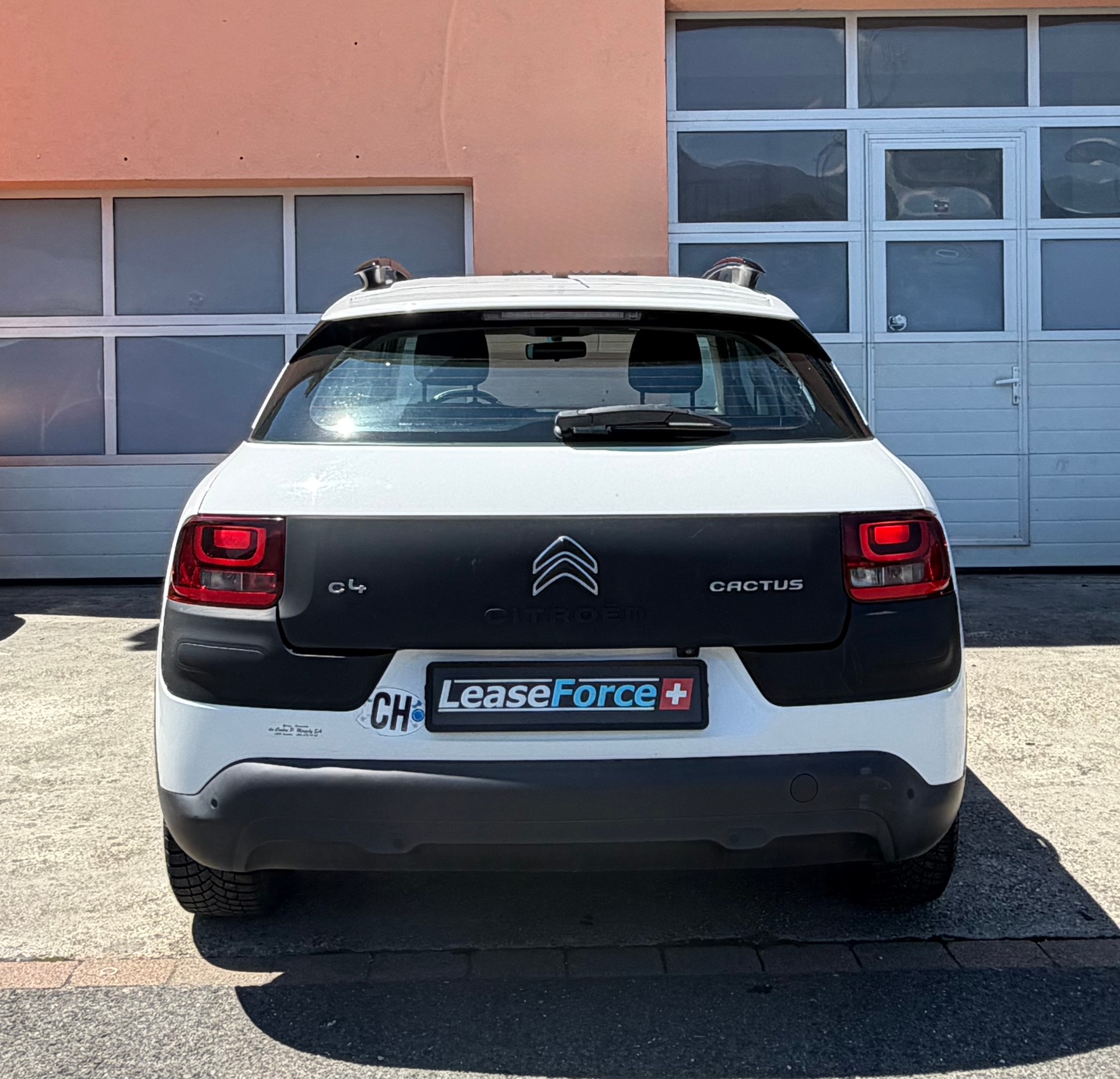 CITROEN C4 Cactus 1.2 e-VTi Shine ETG-image-5