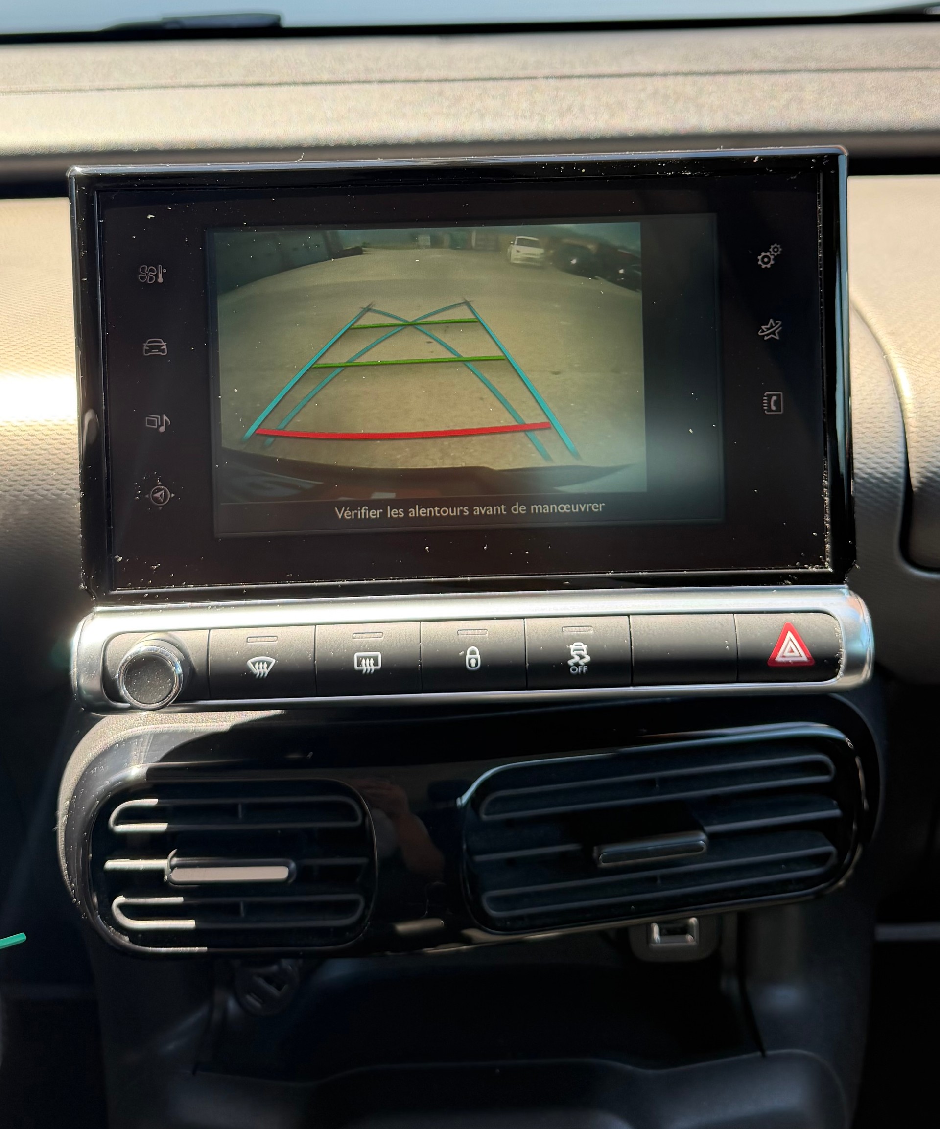 CITROEN C4 Cactus 1.2 e-VTi Shine ETG-image-9