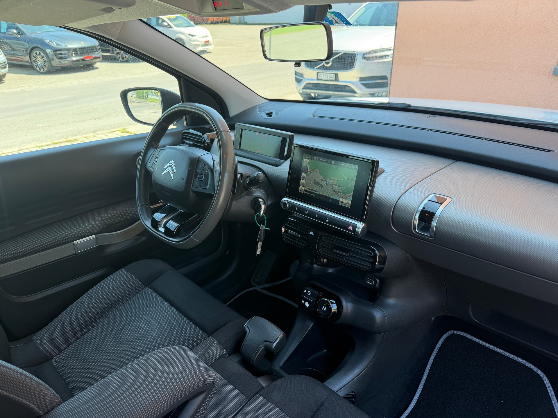 CITROEN C4 Cactus 1.2 e-VTi Shine ETG-image-10