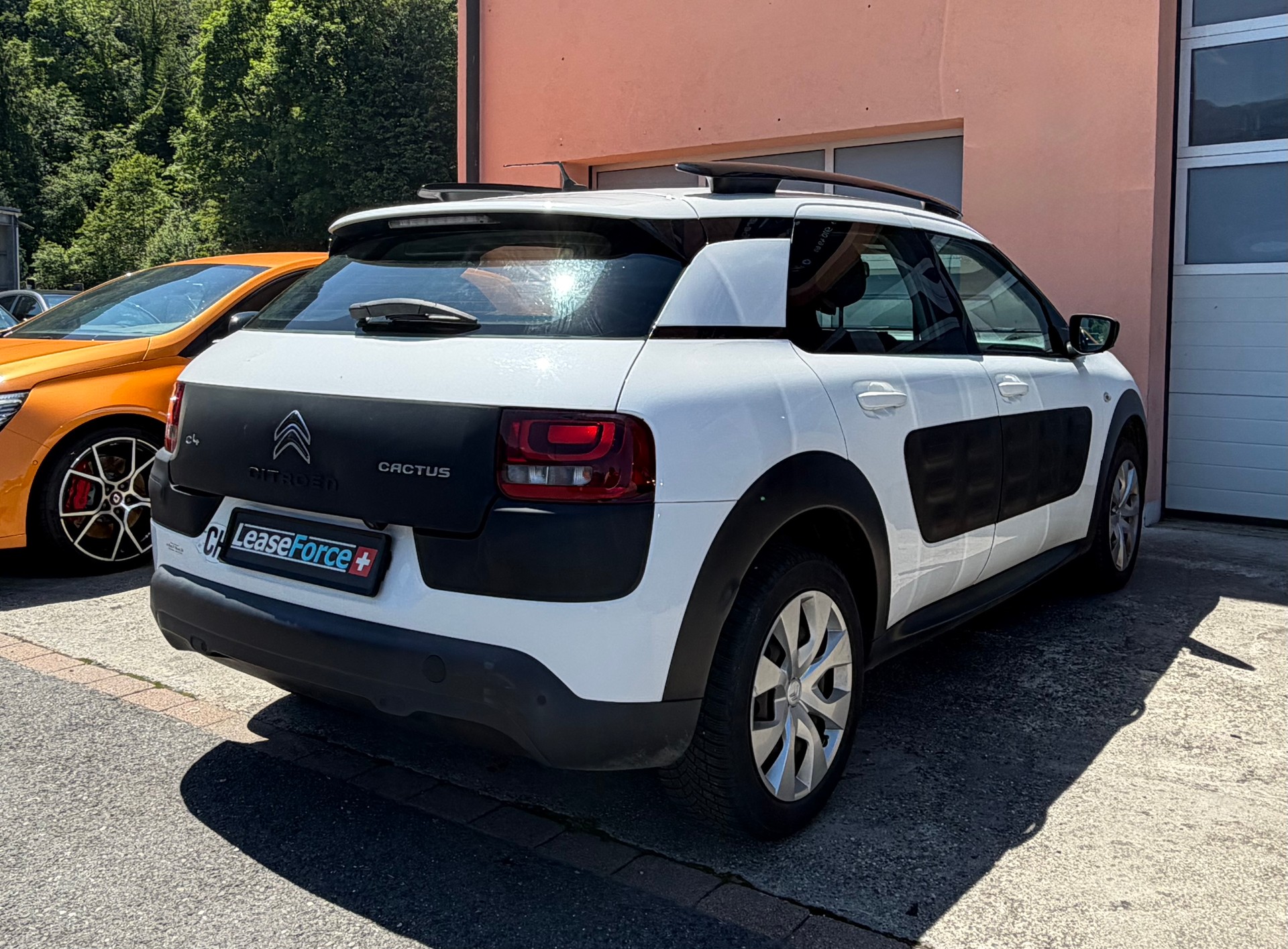 CITROEN C4 Cactus 1.2 e-VTi Shine ETG-image-3