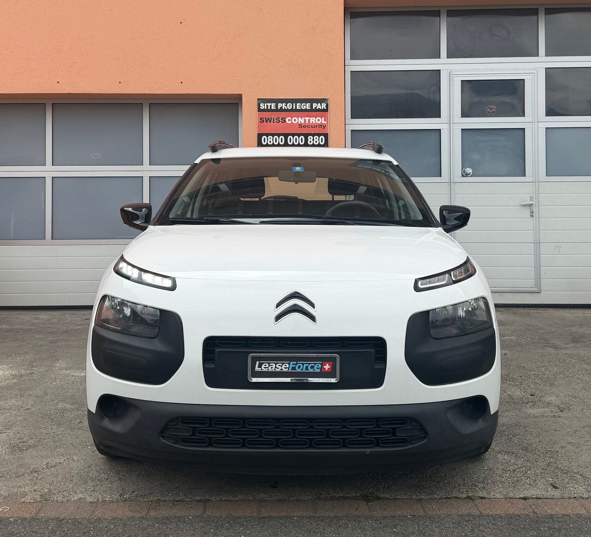 CITROEN C4 Cactus 1.2 e-VTi Shine ETG-image-4