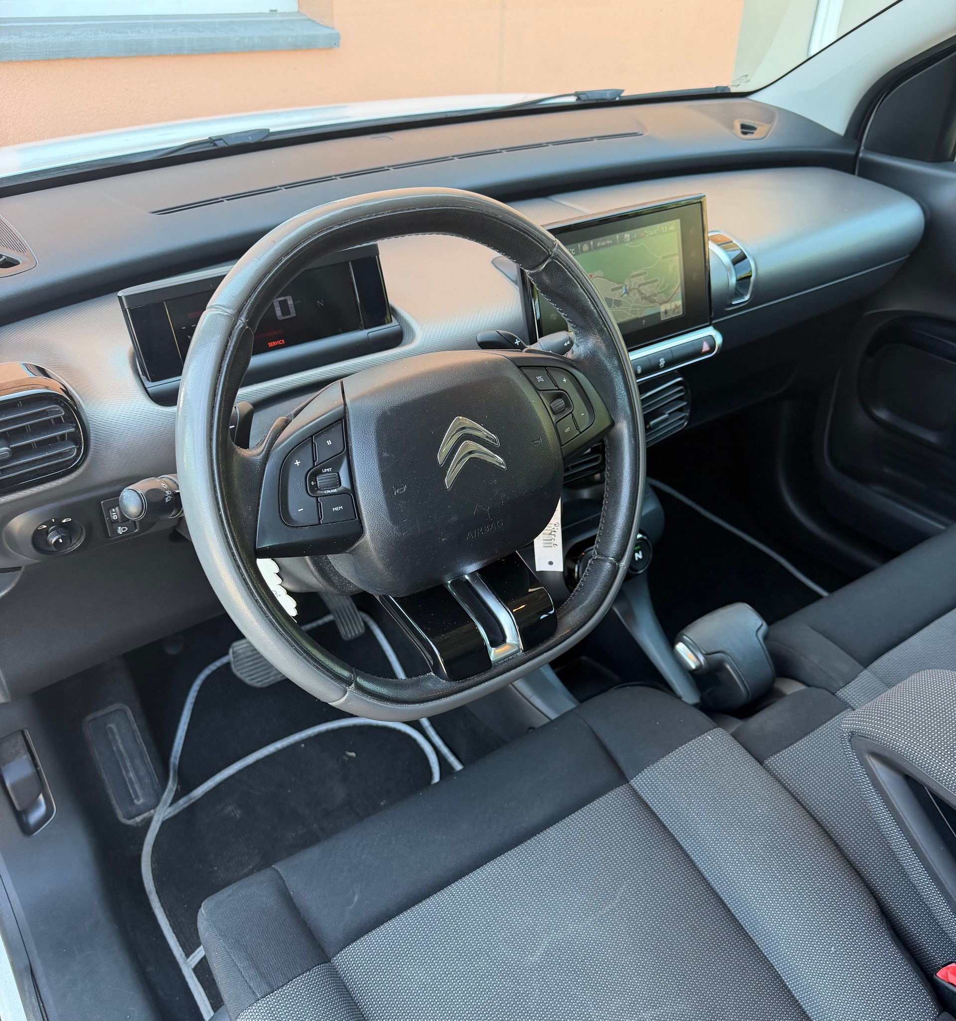 CITROEN C4 Cactus 1.2 e-VTi Shine ETG-image-6