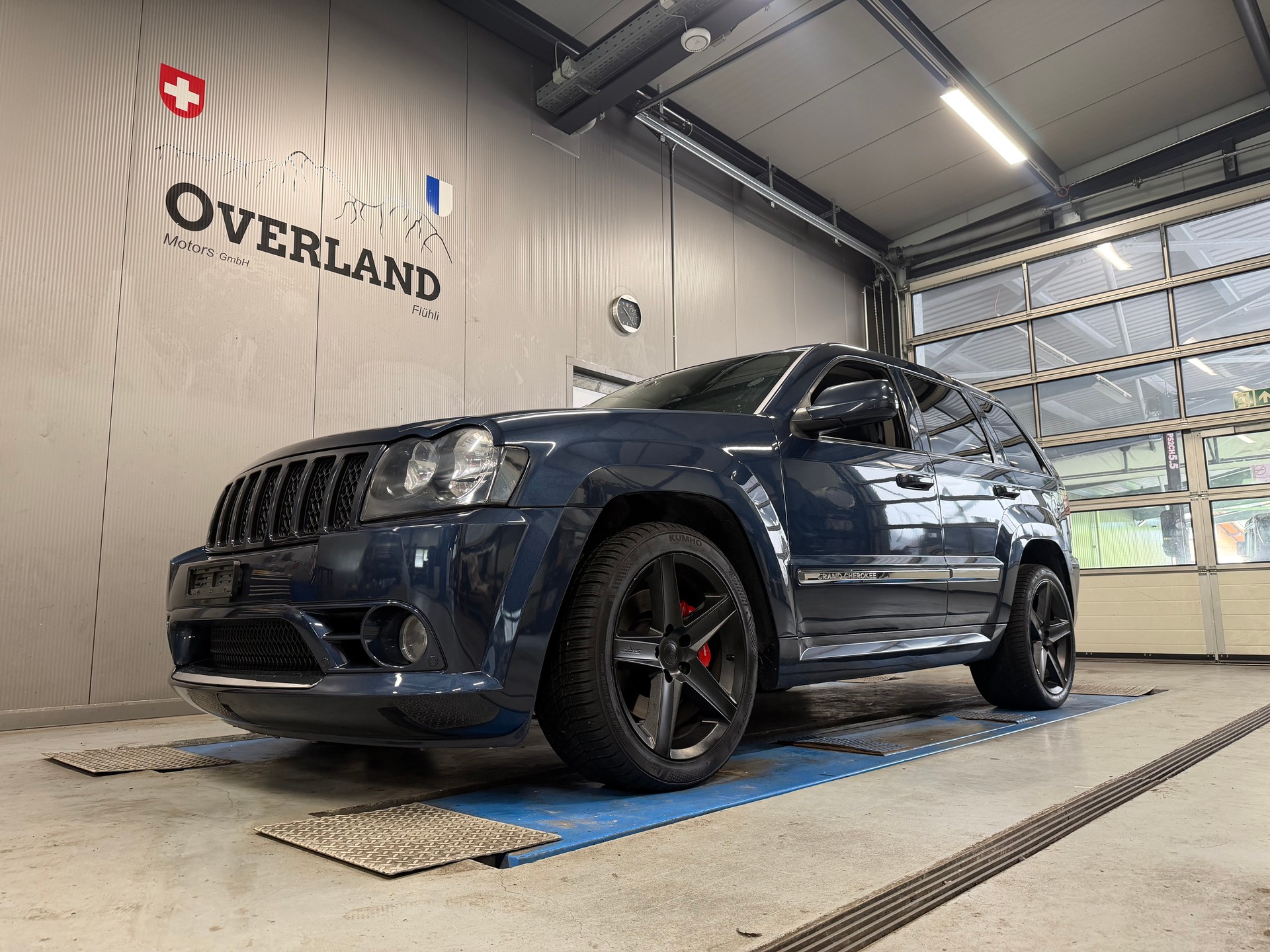 JEEP Grand Cherokee 6.1 HEMI SRT8 Automatic-image-8