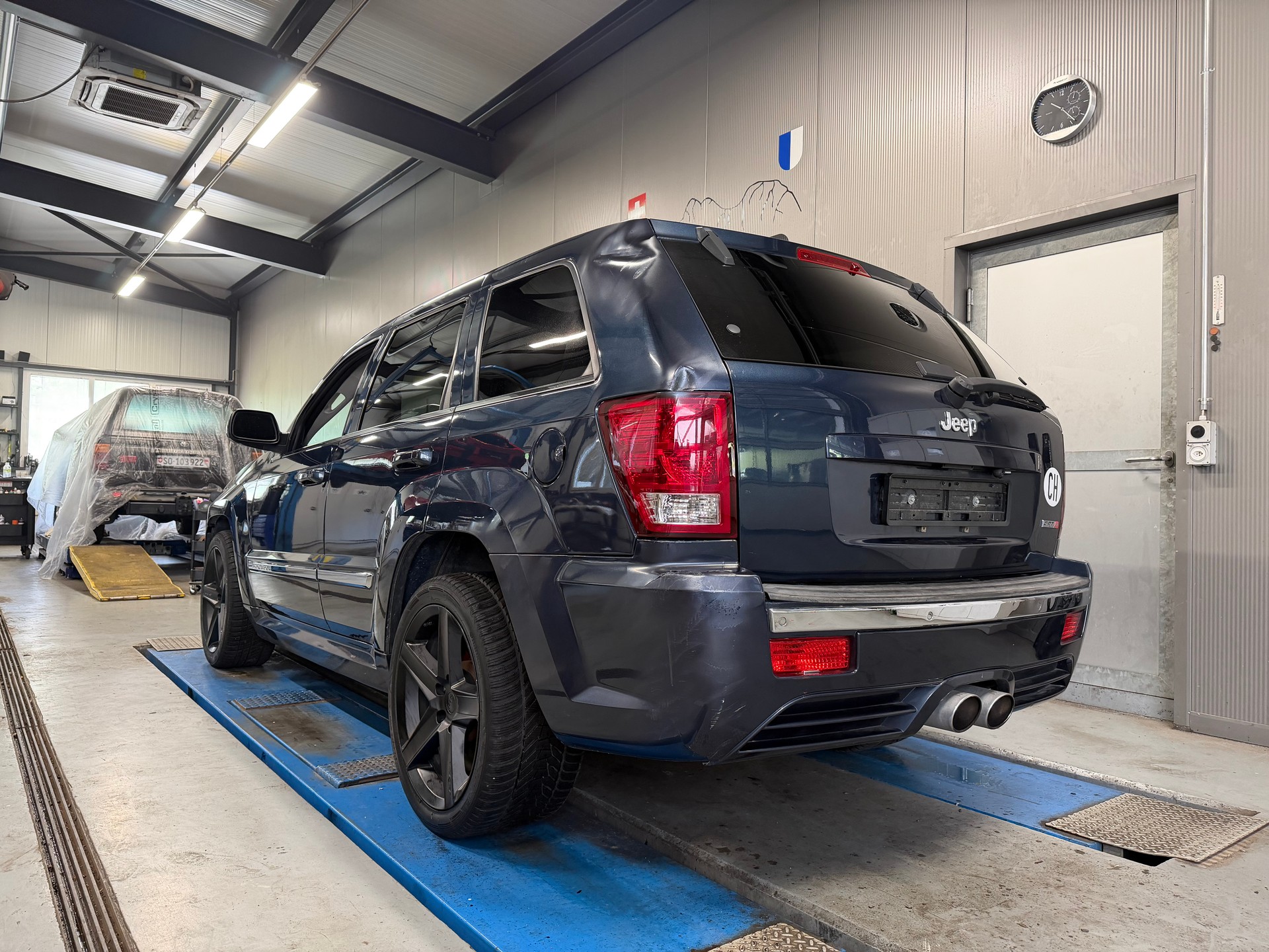 JEEP Grand Cherokee 6.1 HEMI SRT8 Automatic-image-2