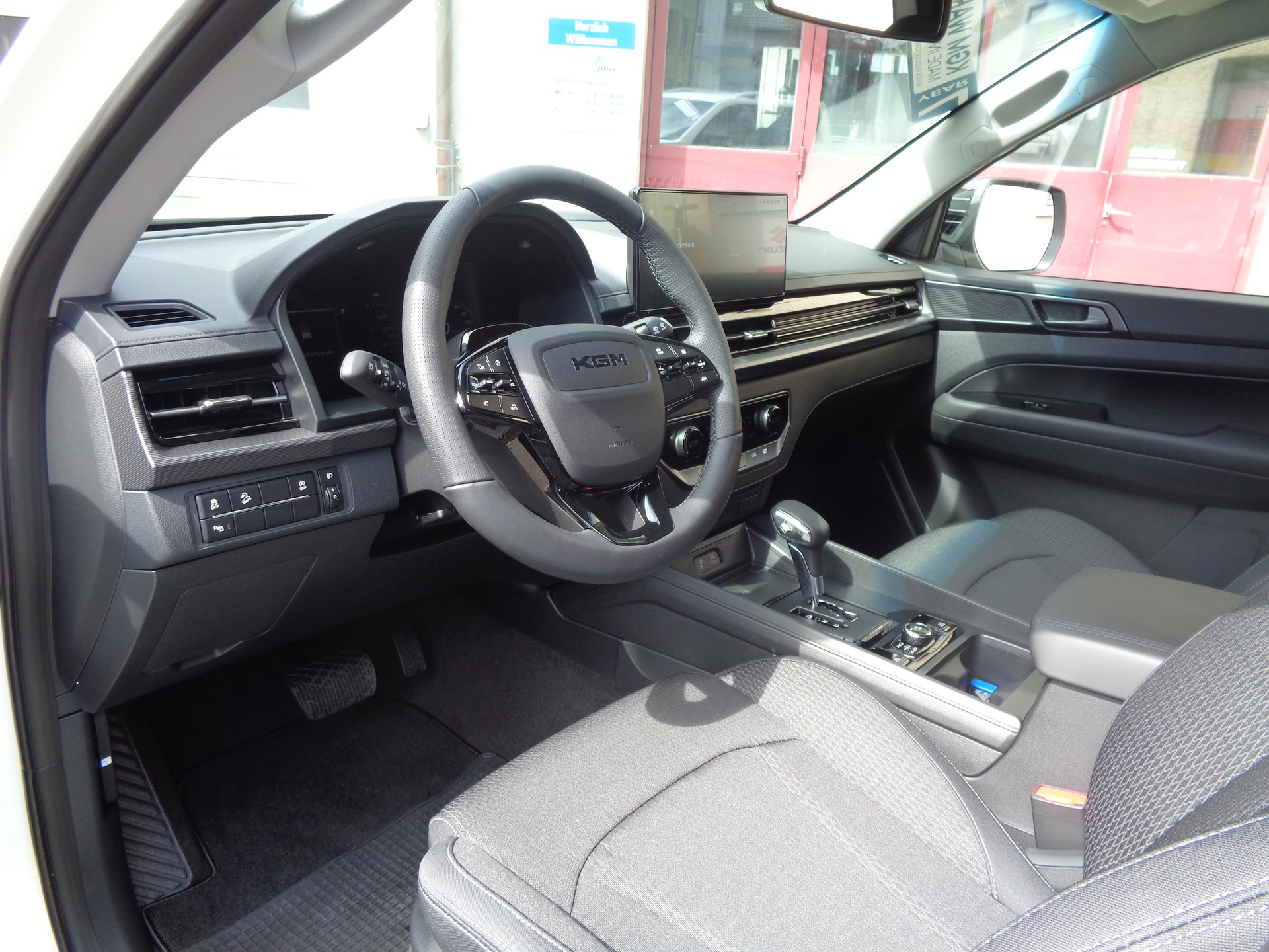 KGM-SsangYong Platinium-image-8
