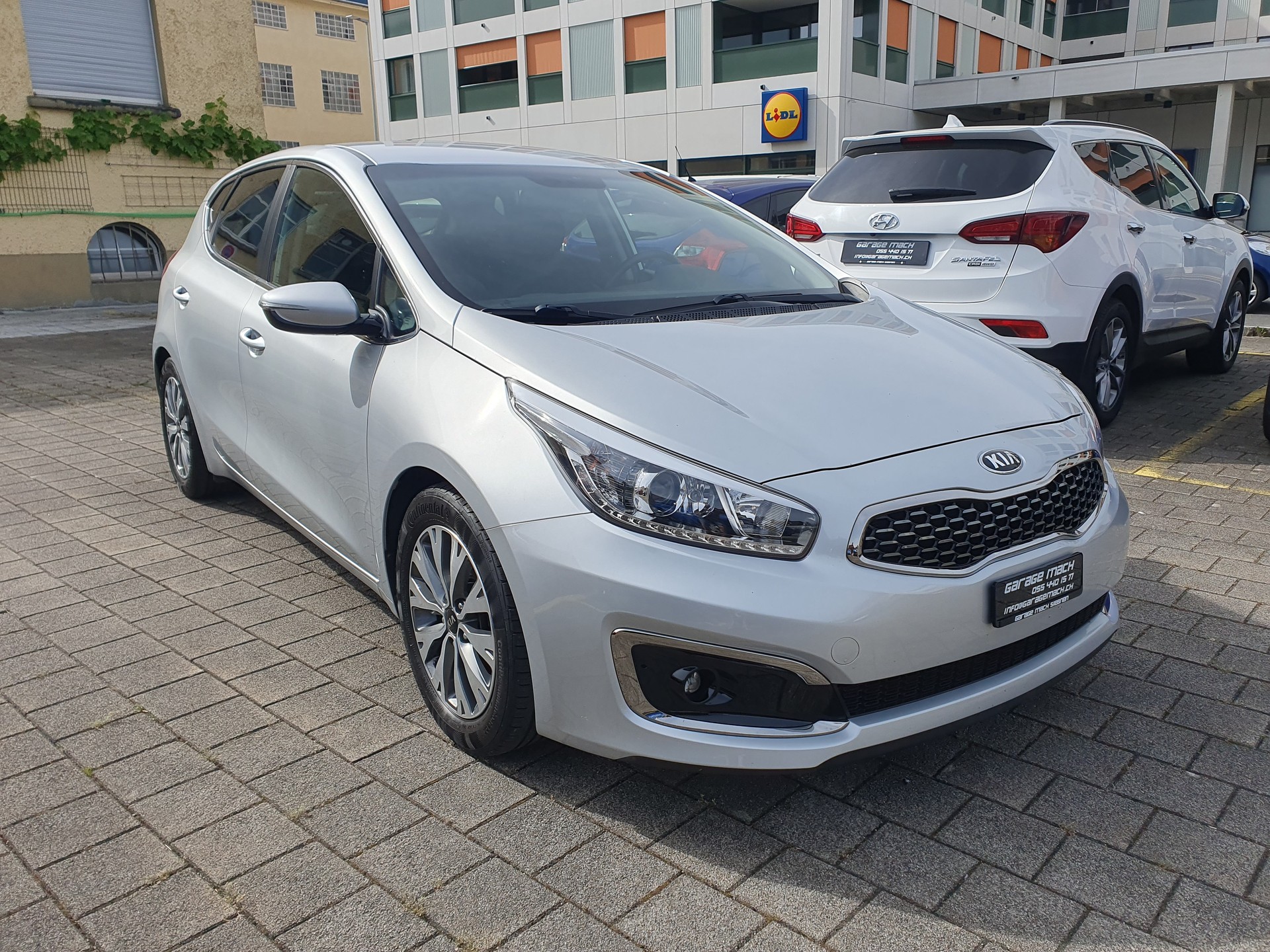 KIA Cee'd 1.6 GDi Swiss Champion DCT-image-0