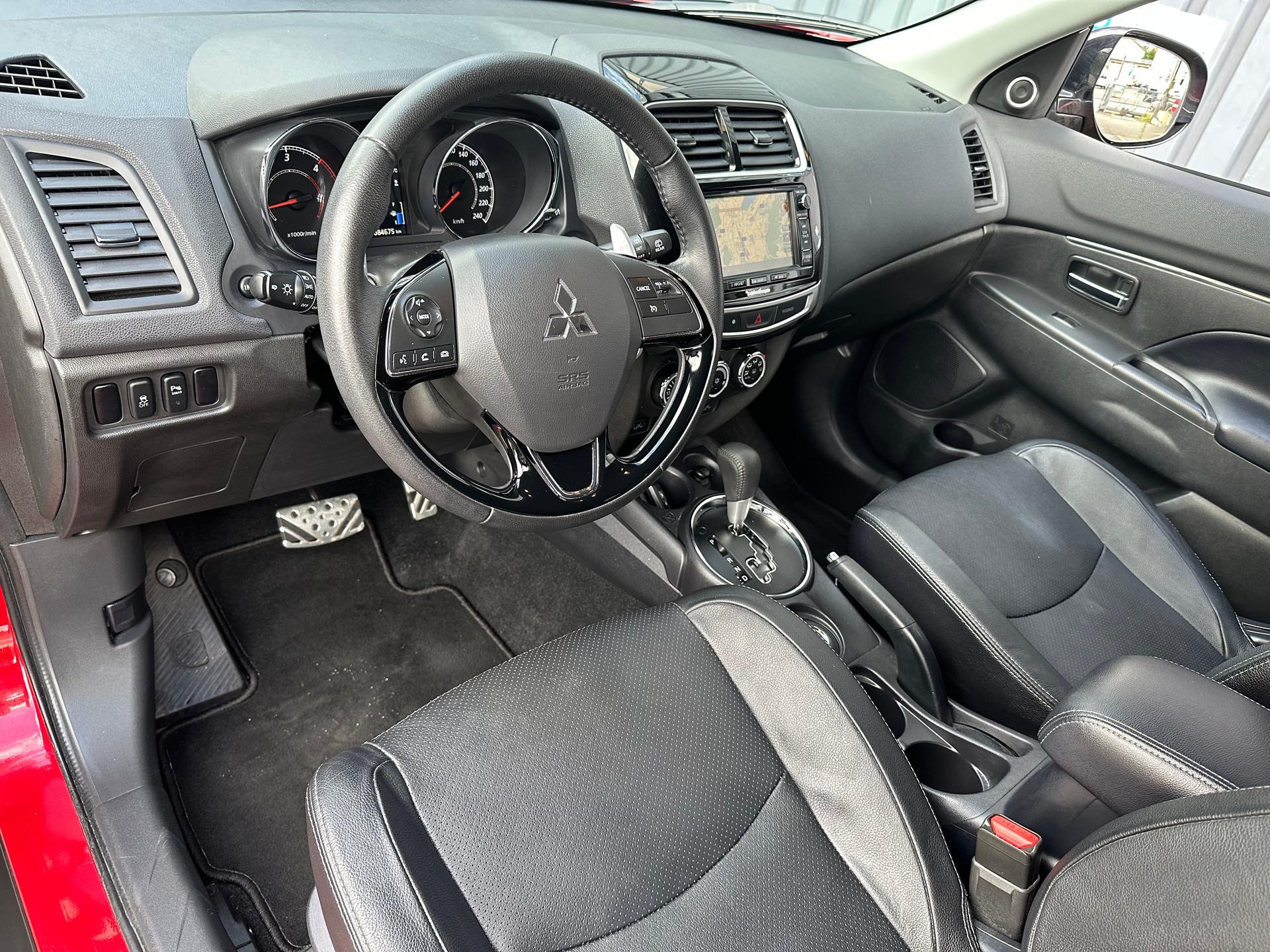 MITSUBISHI ASX 2.2 DID Diamond 4WD Automatic-image-10