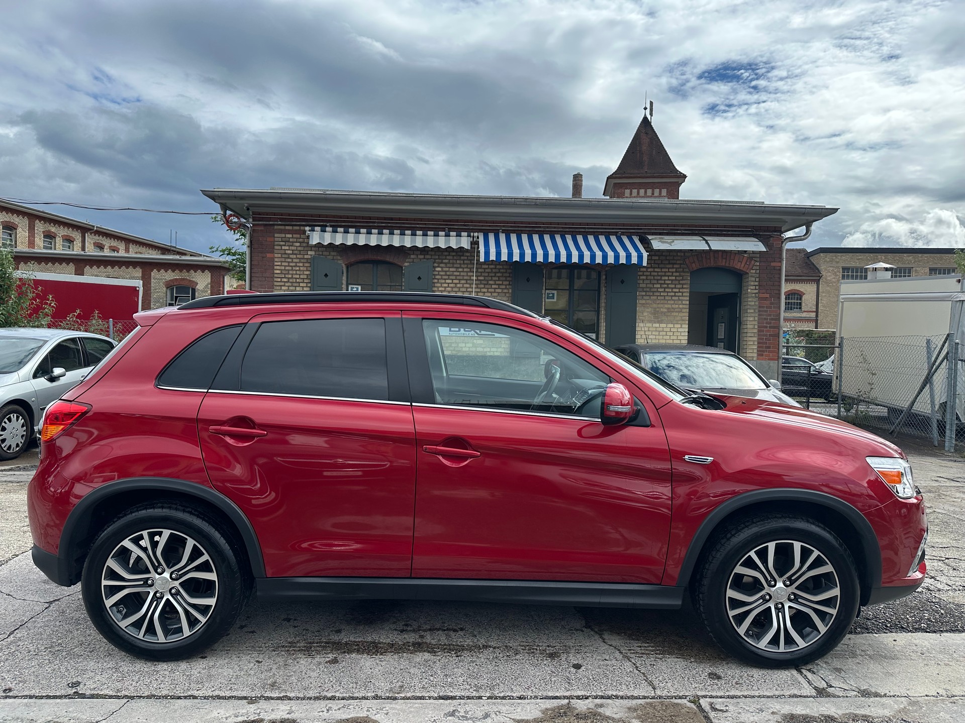 MITSUBISHI ASX 2.2 DID Diamond 4WD Automatic-image-4