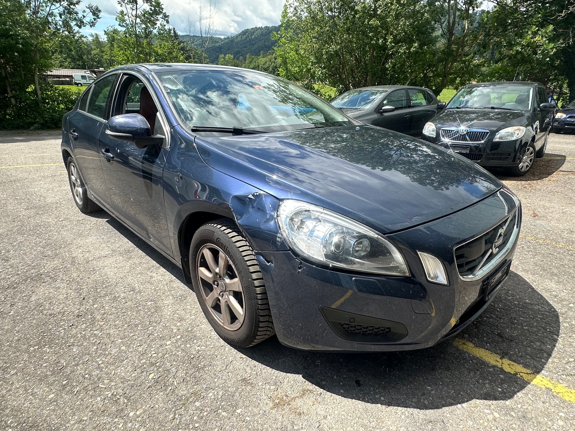 VOLVO S60 T5 Momentum Powershift-image-1
