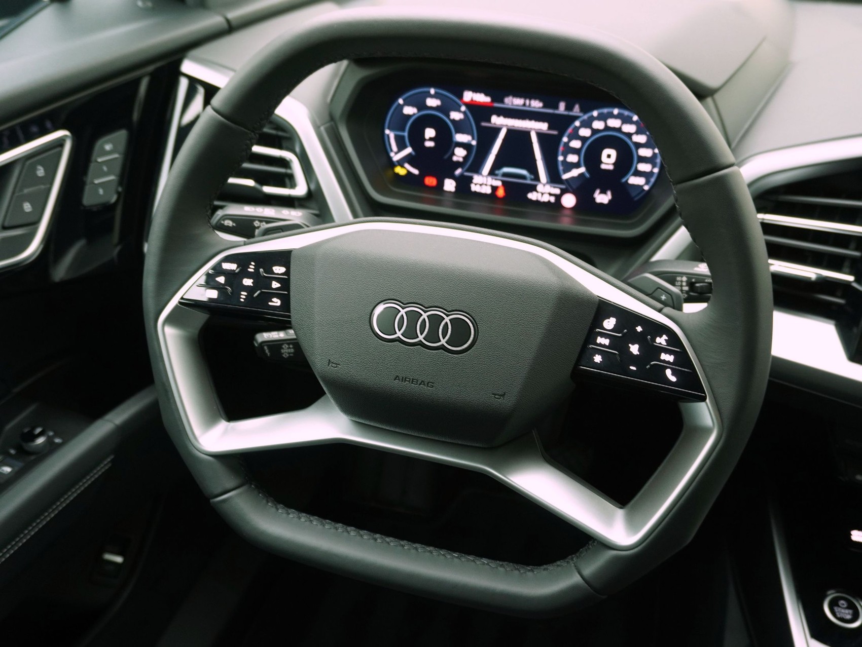 AUDI Q4 e-tron Sportback 55 S line quattro **Audi Werksgarantie bis 08/2030**-image-10