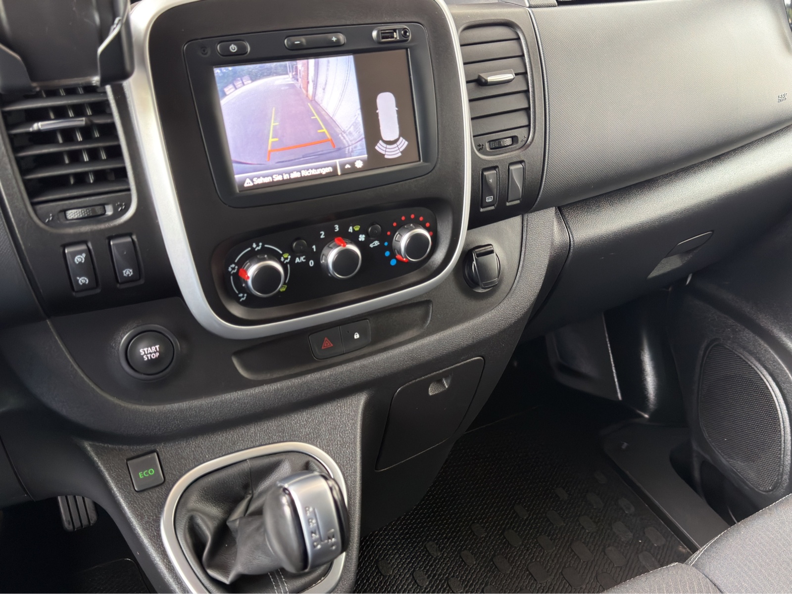 NISSAN NV300 dCi 120 2.9 L2H1 Comfort-image-11