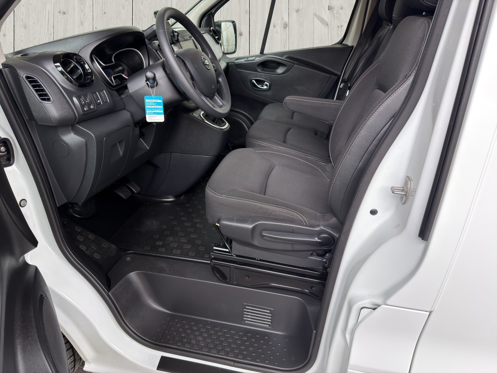 NISSAN NV300 dCi 120 2.9 L2H1 Comfort-image-9