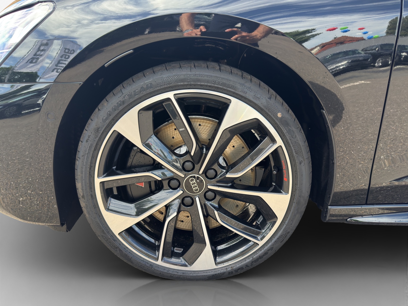 AUDI S3 Sportback TFSI quattro S-tronic-image-13