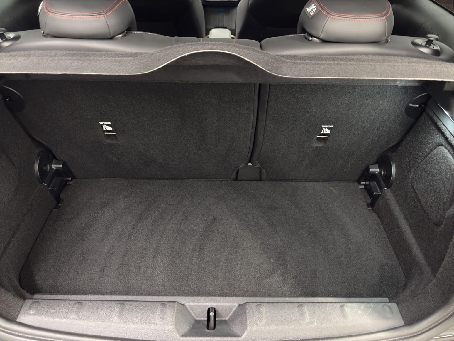 MINI John Cooper Works-image-22