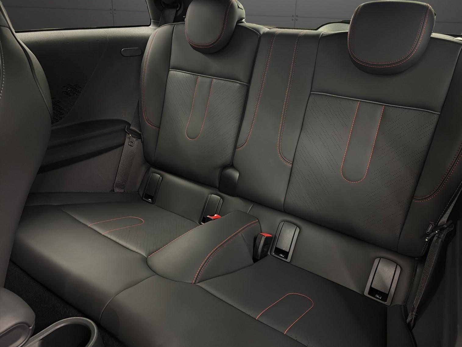MINI John Cooper Works-image-15